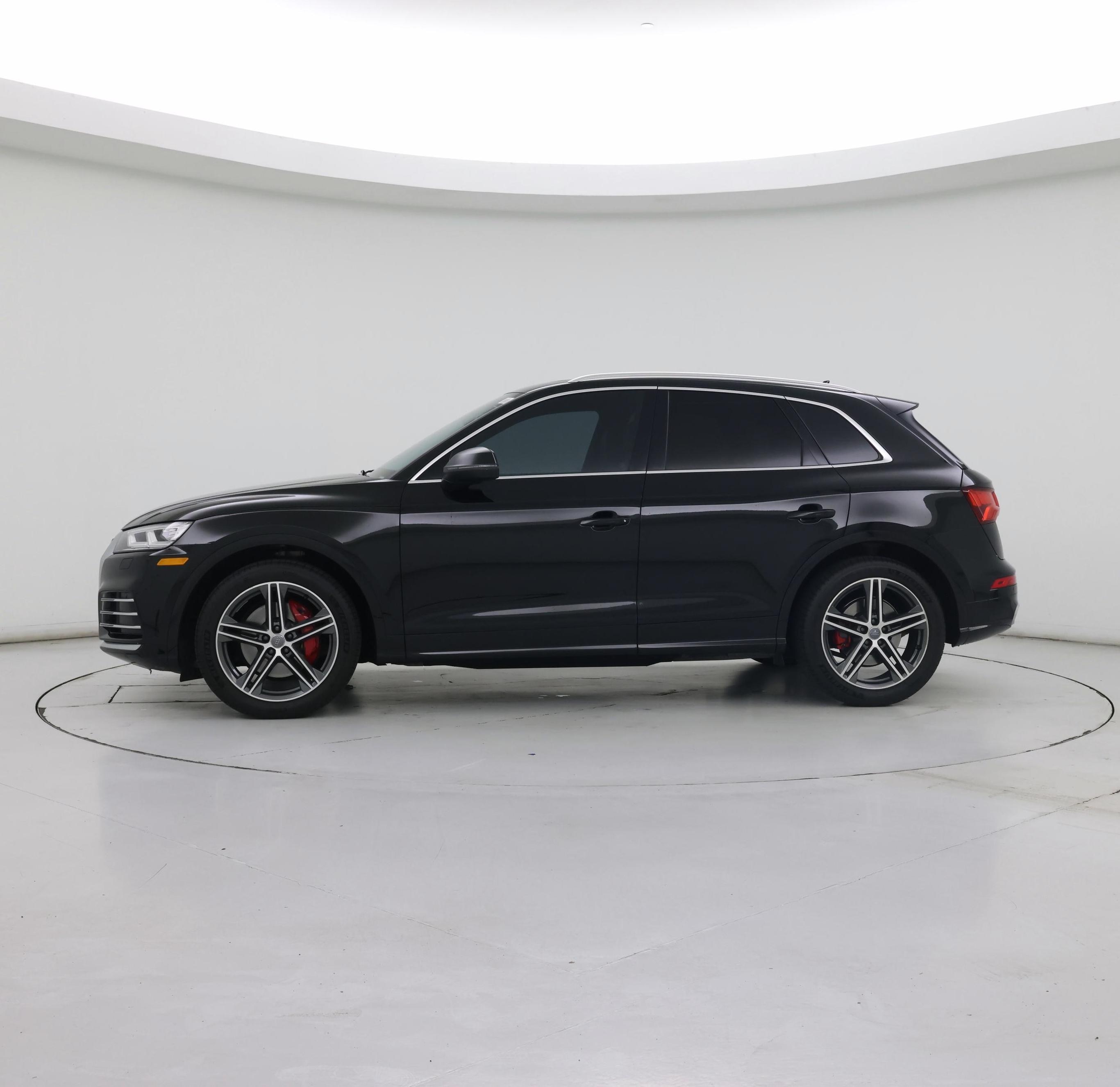 Thumbnail: 2019 Audi SQ5 - 3