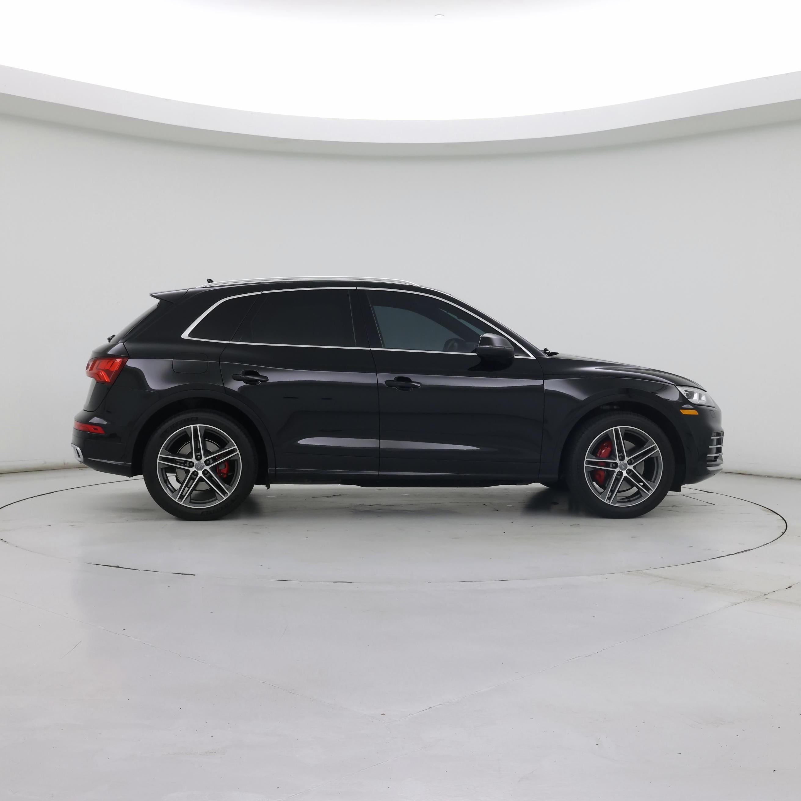 Thumbnail: 2019 Audi SQ5 - 7