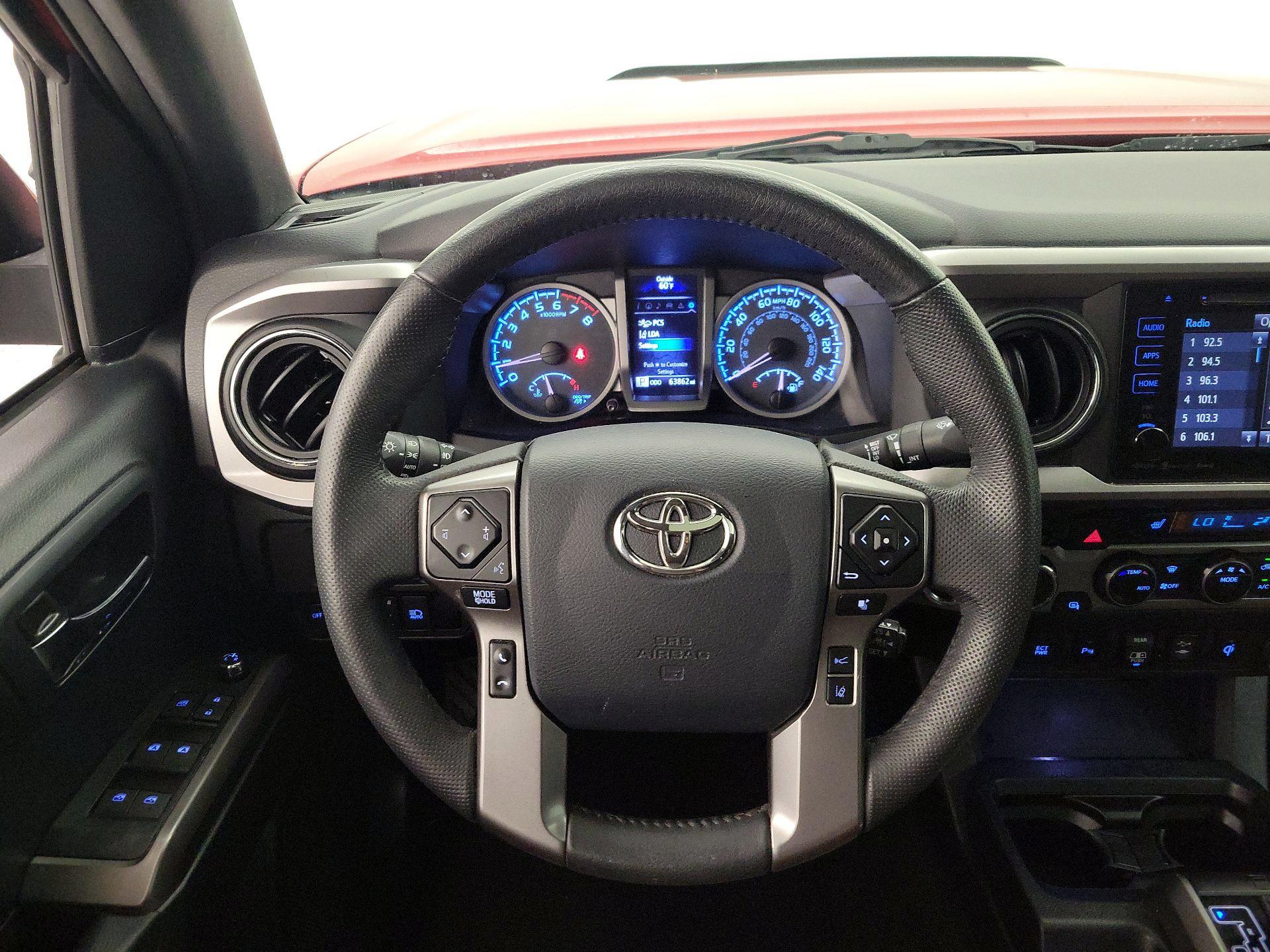 Thumbnail: 2018 Toyota Tacoma - 10