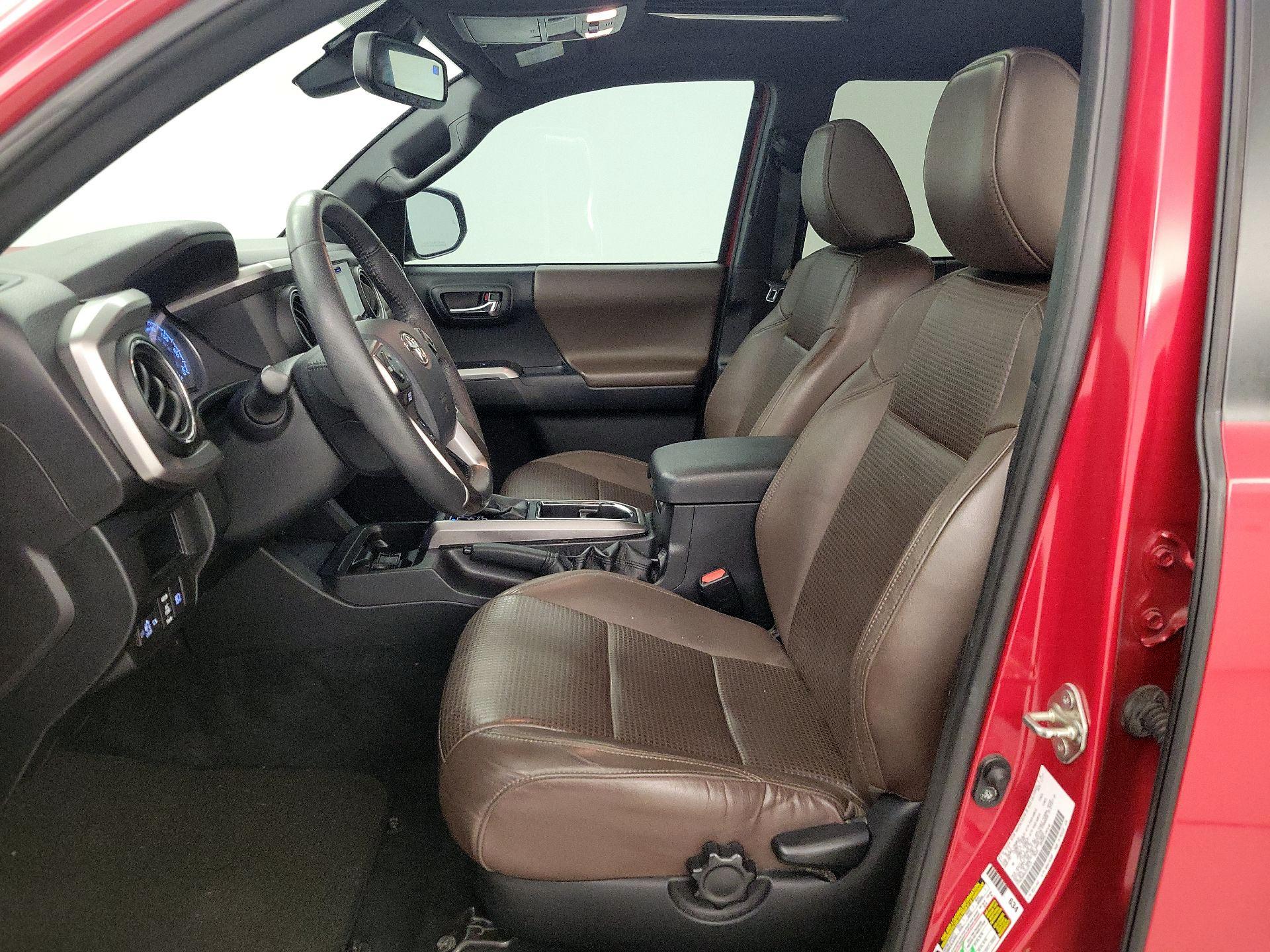 Thumbnail: 2018 Toyota Tacoma - 11