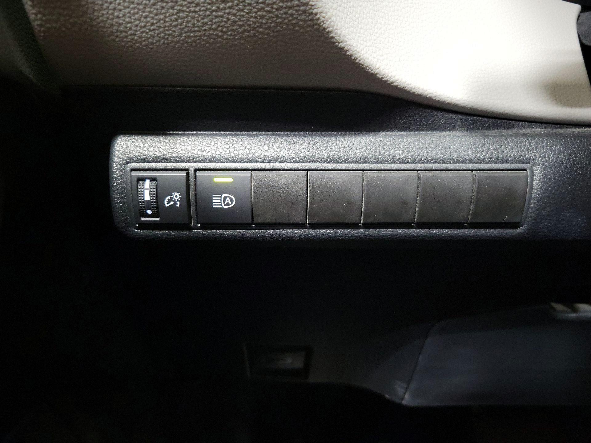 Thumbnail: 2024 Toyota Corolla - 13