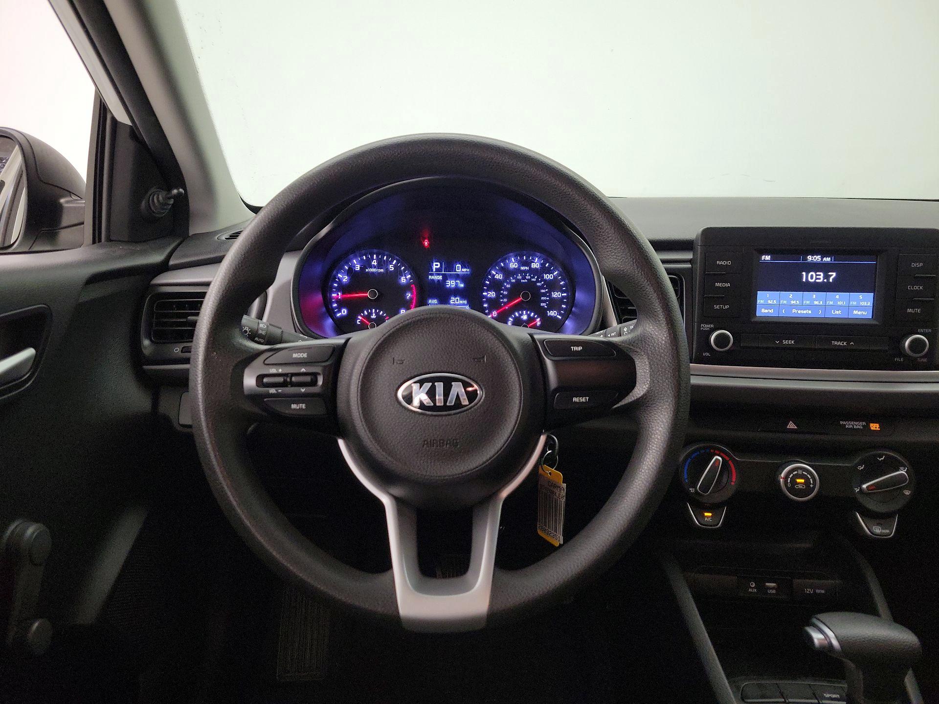 Thumbnail: 2018 Kia Rio - 10