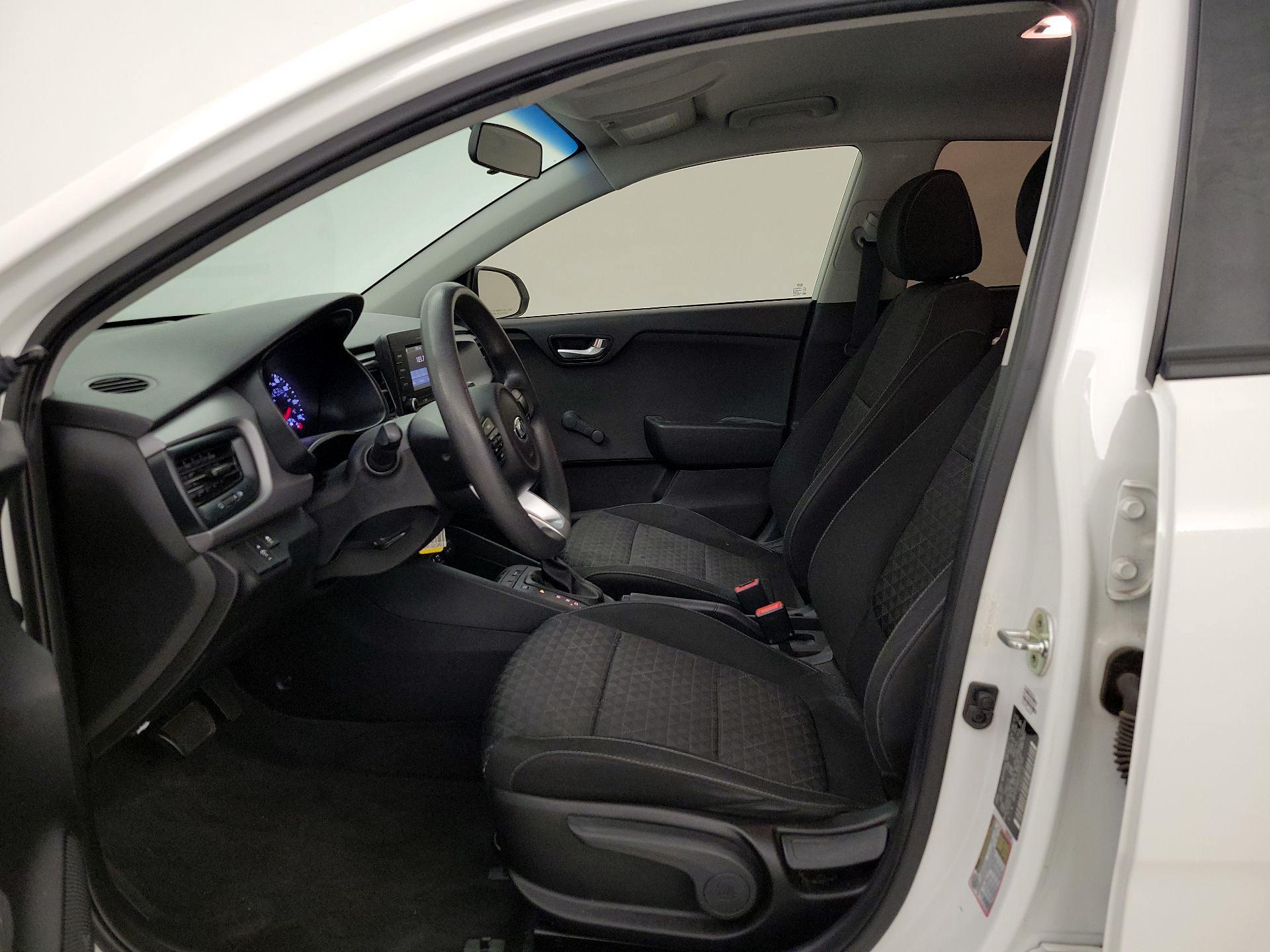 Thumbnail: 2018 Kia Rio - 11