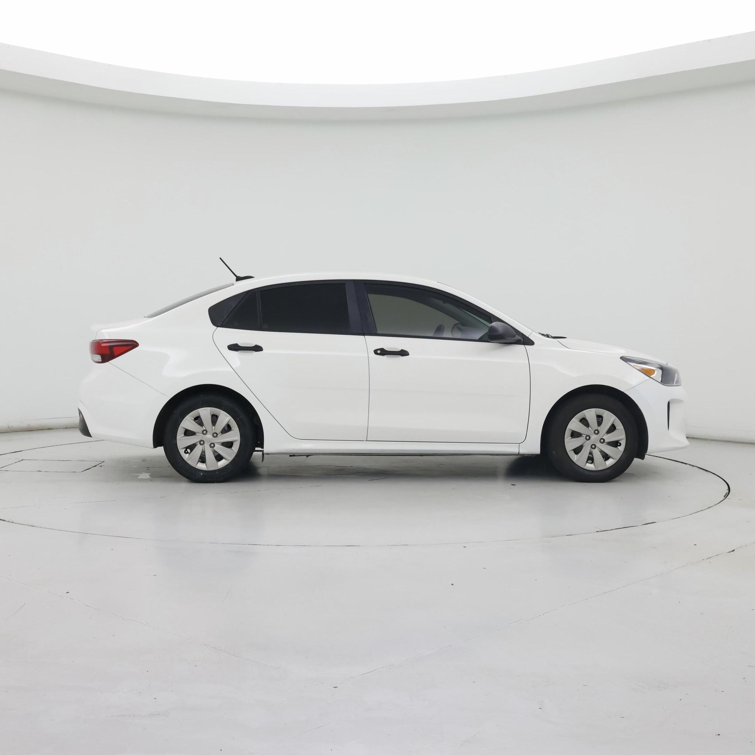 Thumbnail: 2018 Kia Rio - 7