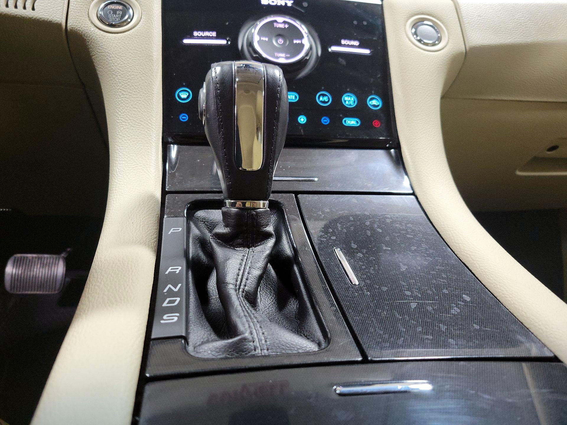 Thumbnail: 2018 Ford Taurus - 17