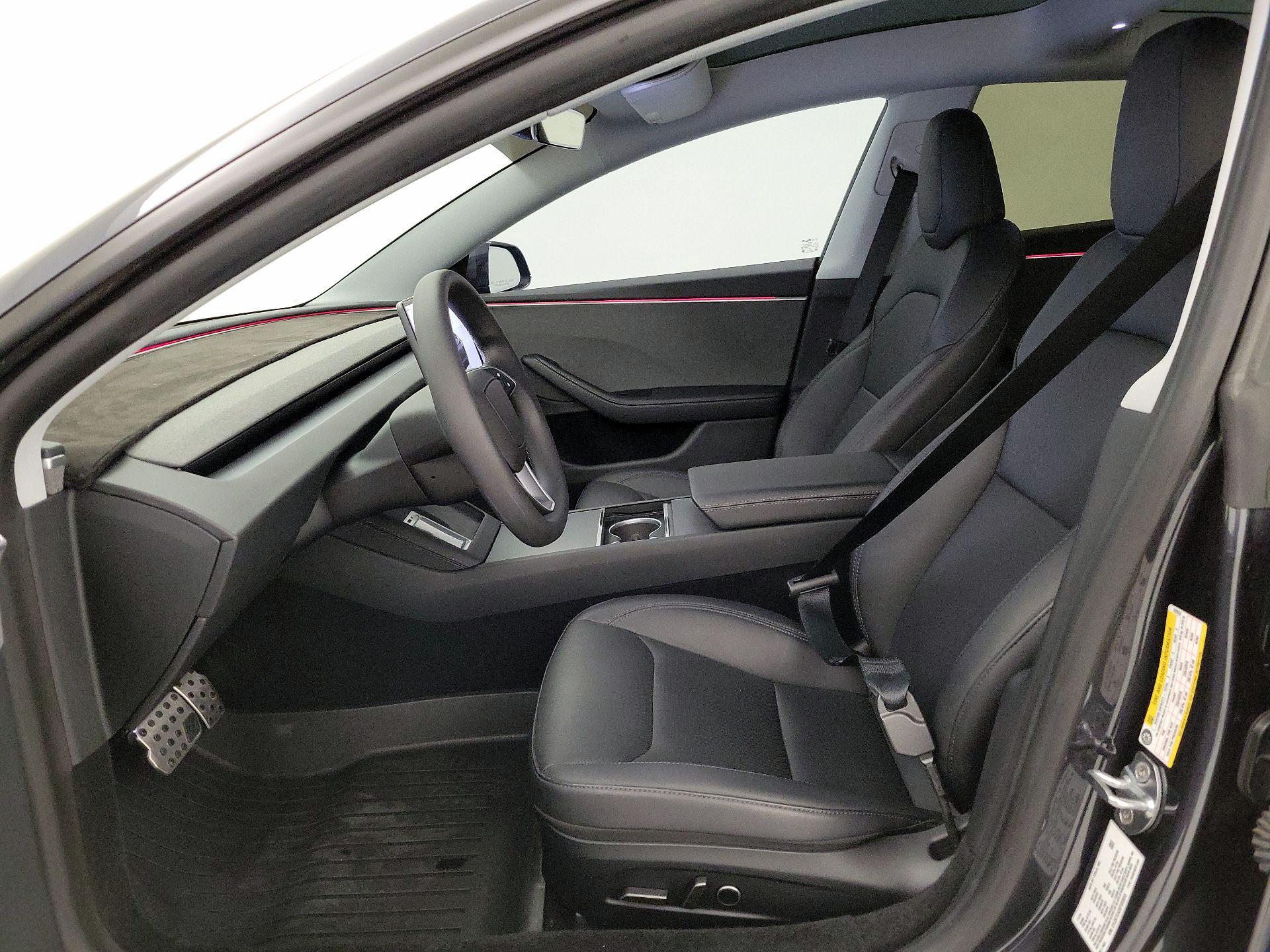 Thumbnail: 2025 Tesla Model 3 - 11