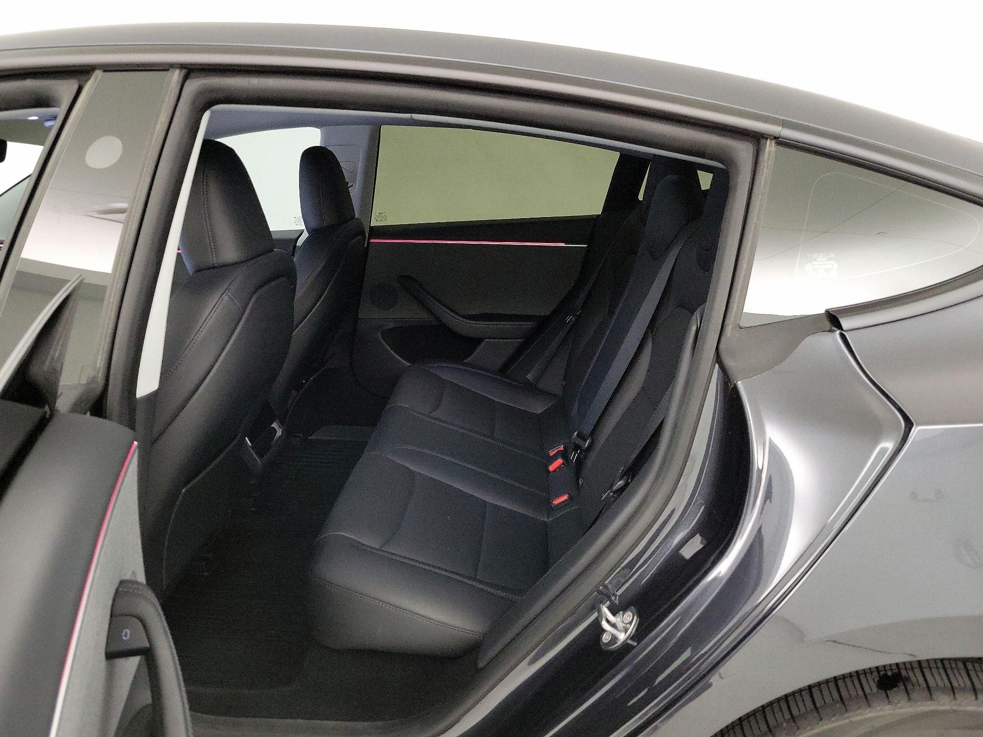 Thumbnail: 2025 Tesla Model 3 - 17