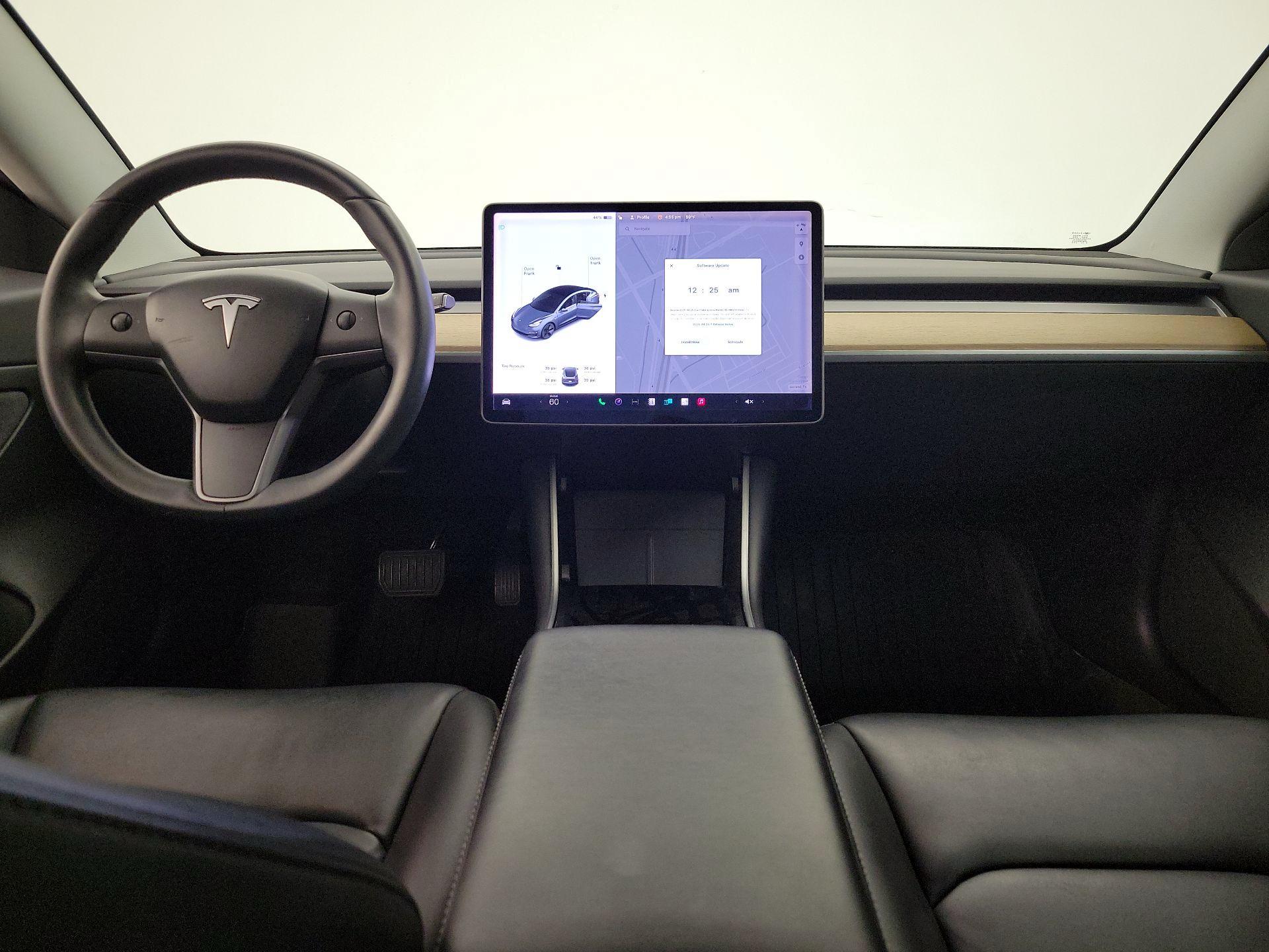 Thumbnail: 2020 Tesla Model 3 - 9