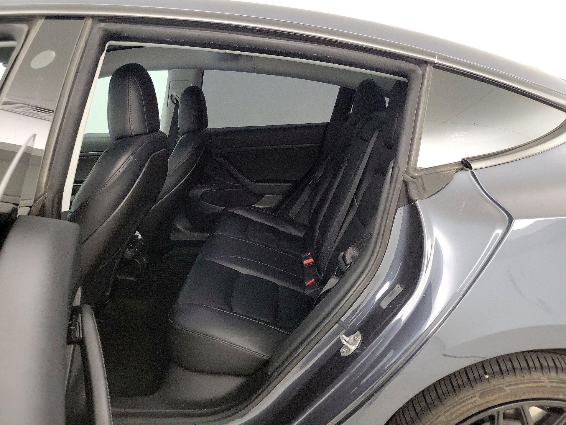 Thumbnail: 2020 Tesla Model 3 - 17