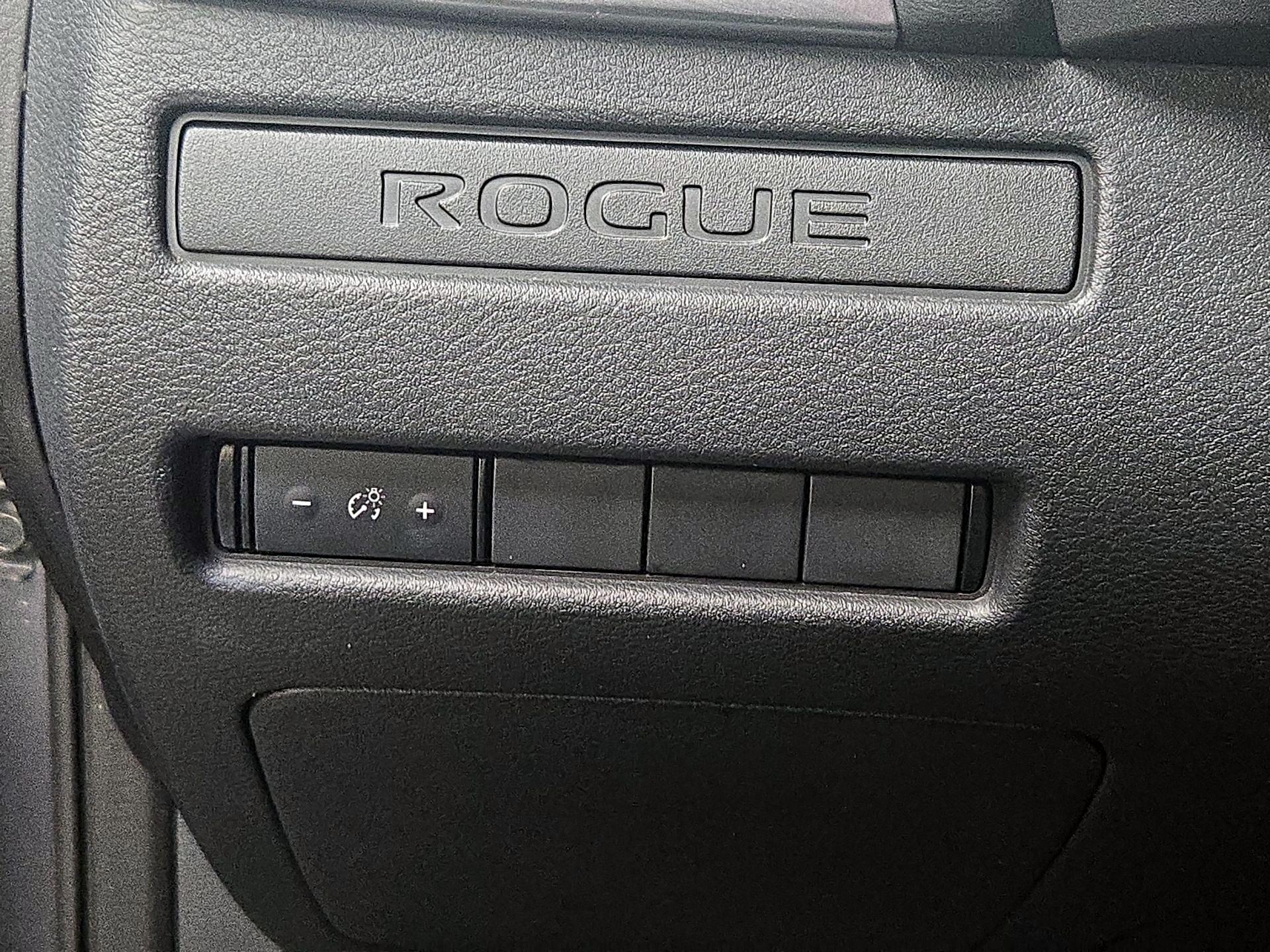 Thumbnail: 2022 Nissan Rogue - 13