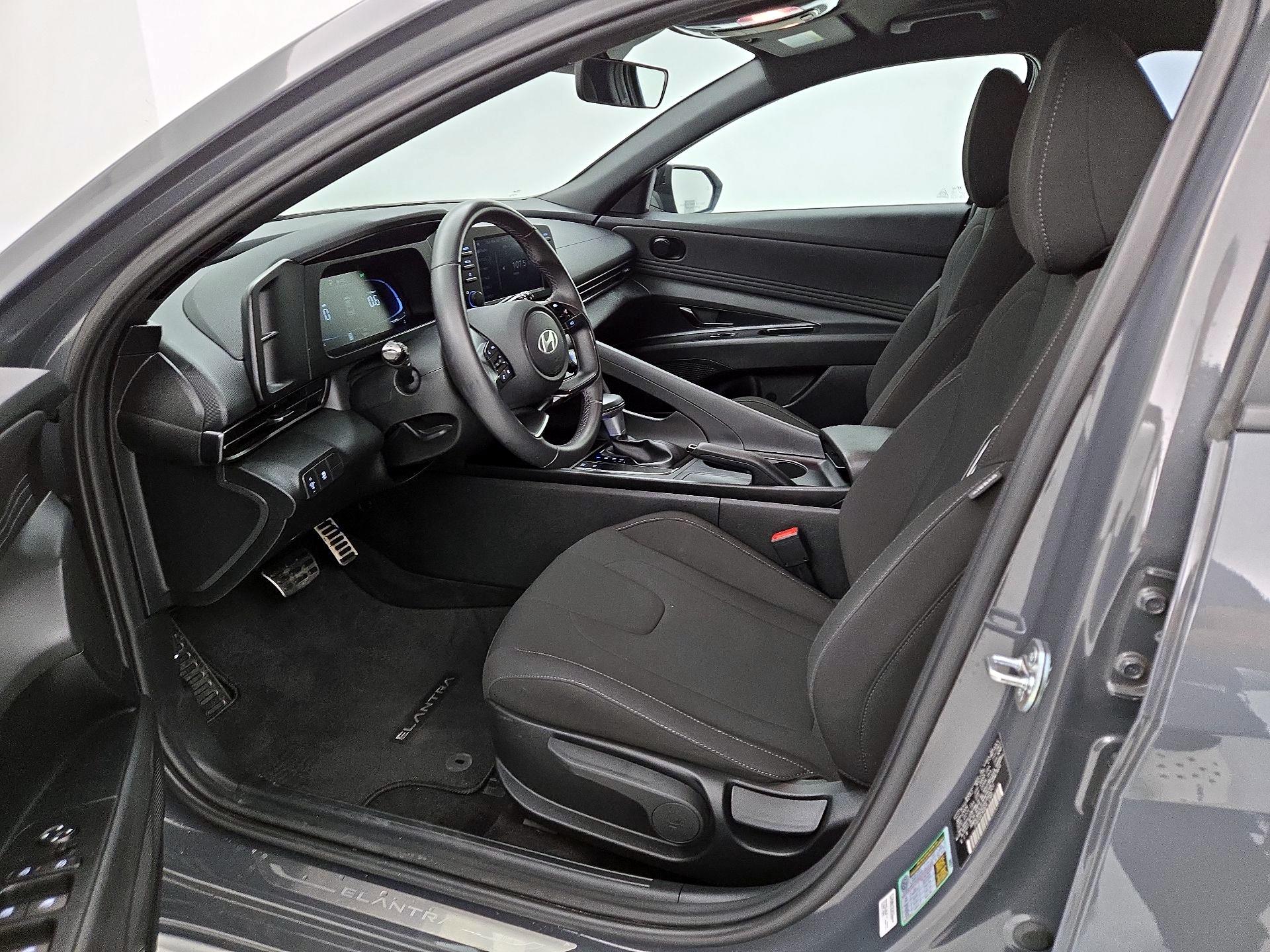 Thumbnail: 2025 Hyundai Elantra - 11