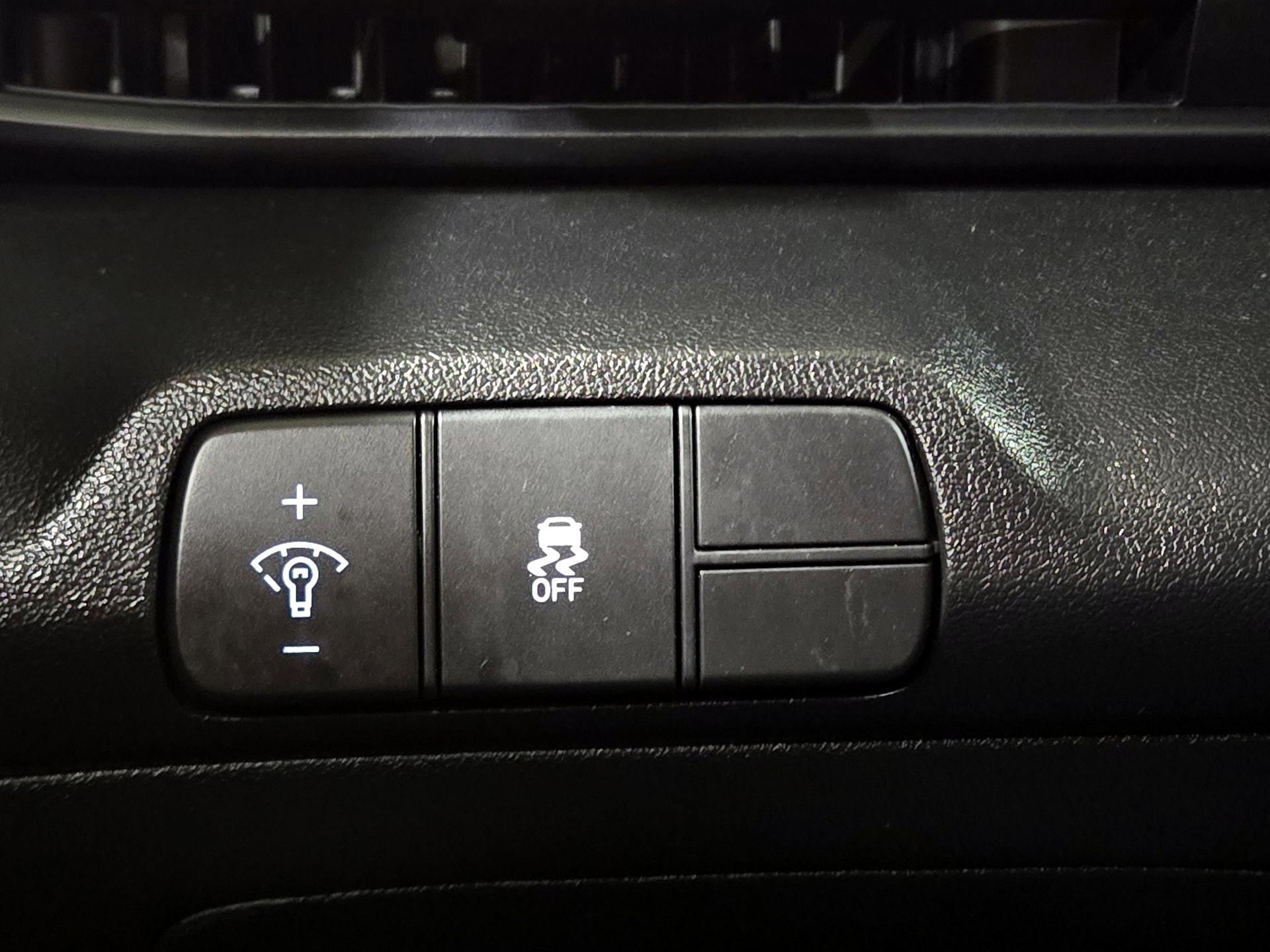 Thumbnail: 2025 Hyundai Elantra - 13