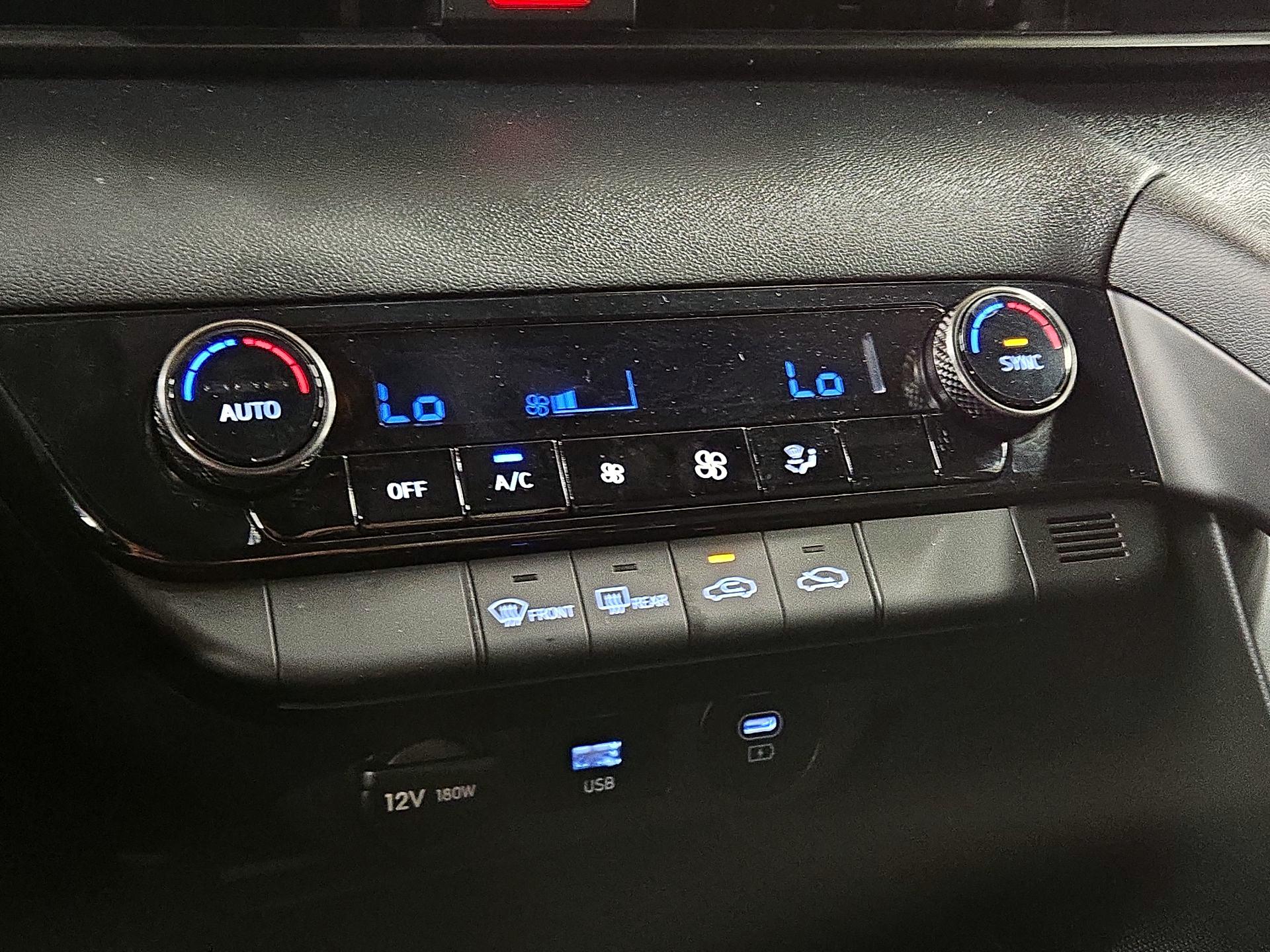 Thumbnail: 2025 Hyundai Elantra - 16