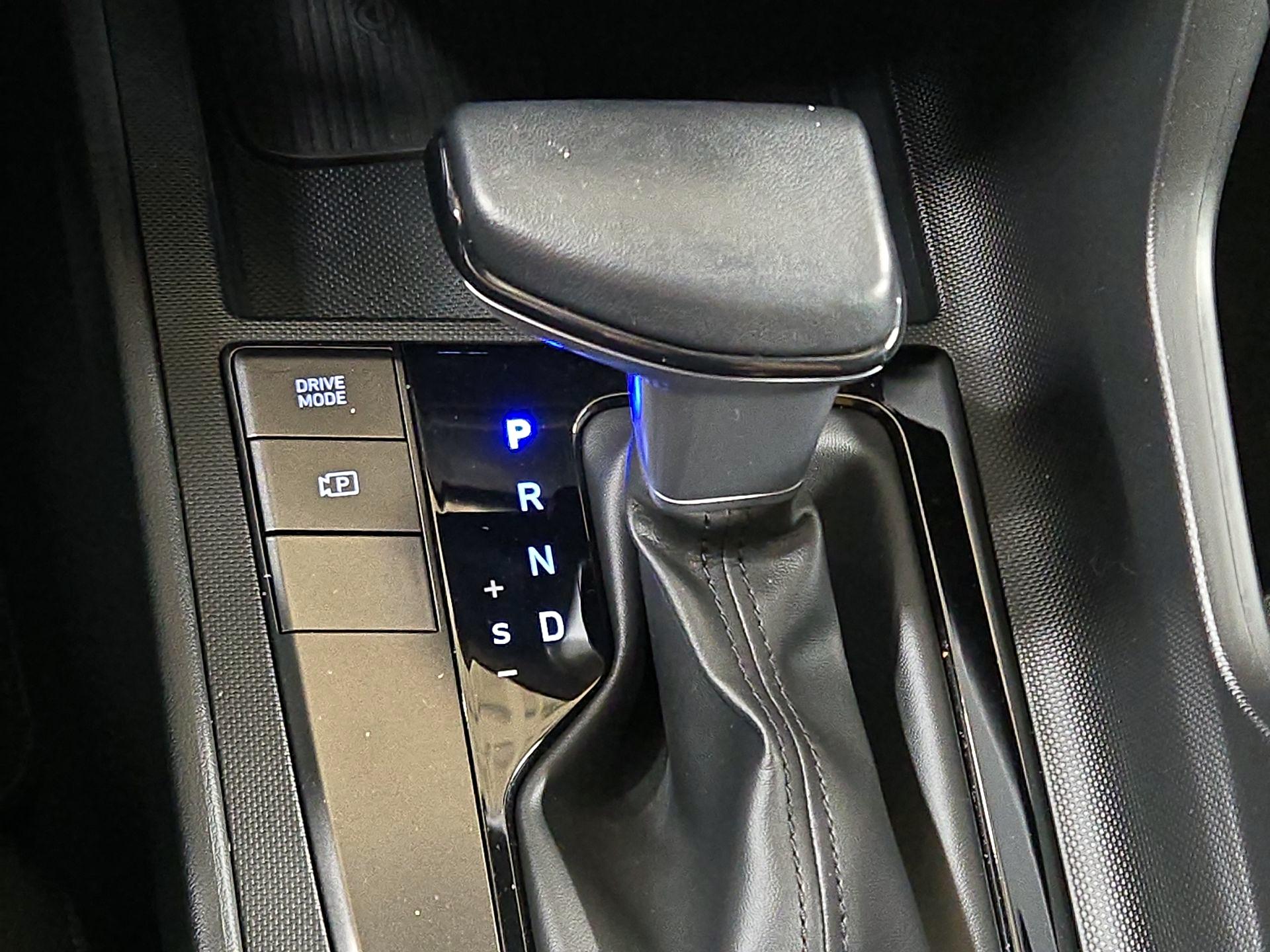 Thumbnail: 2025 Hyundai Elantra - 17