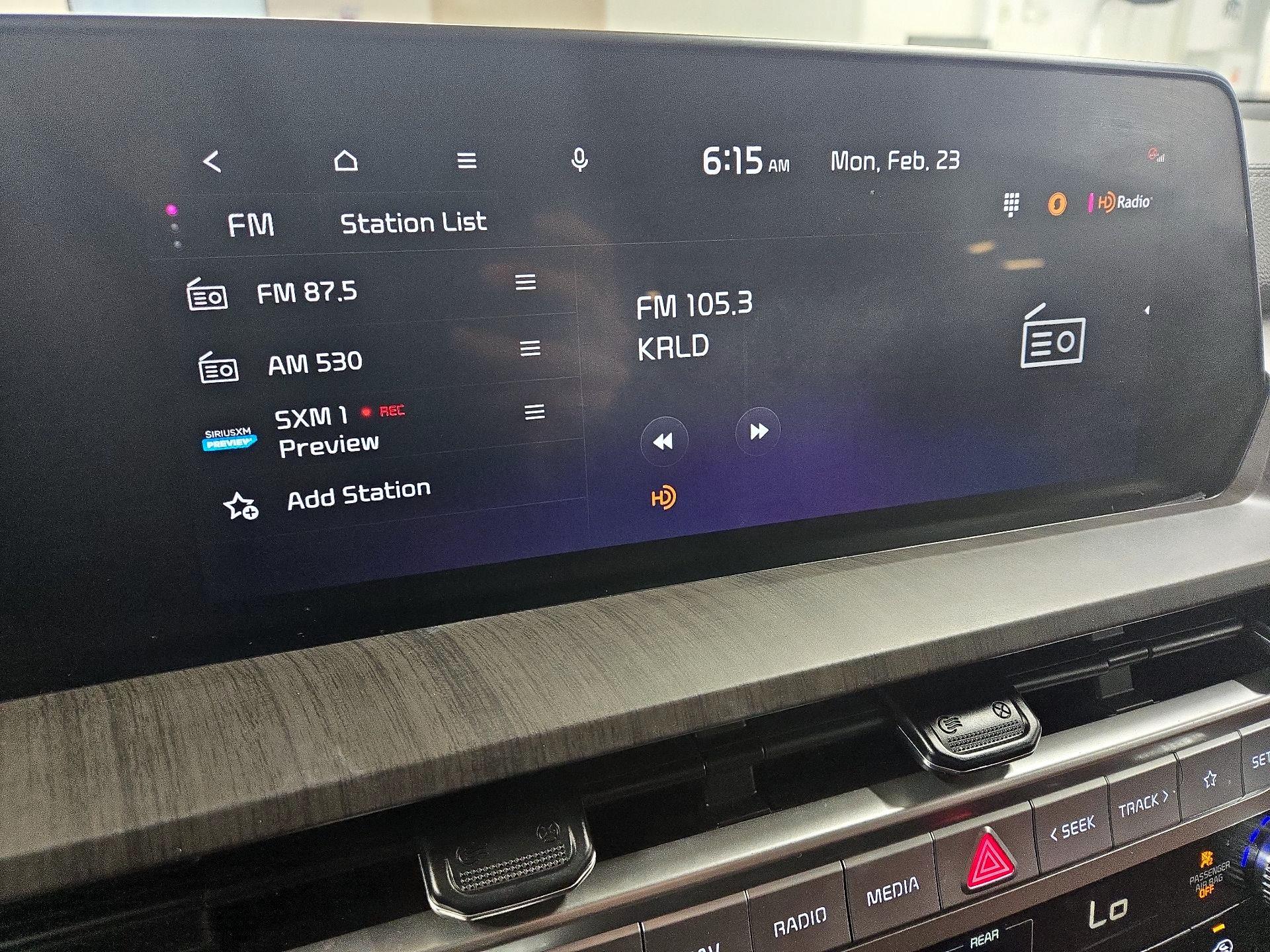 Thumbnail: 2023 Kia Telluride - 16