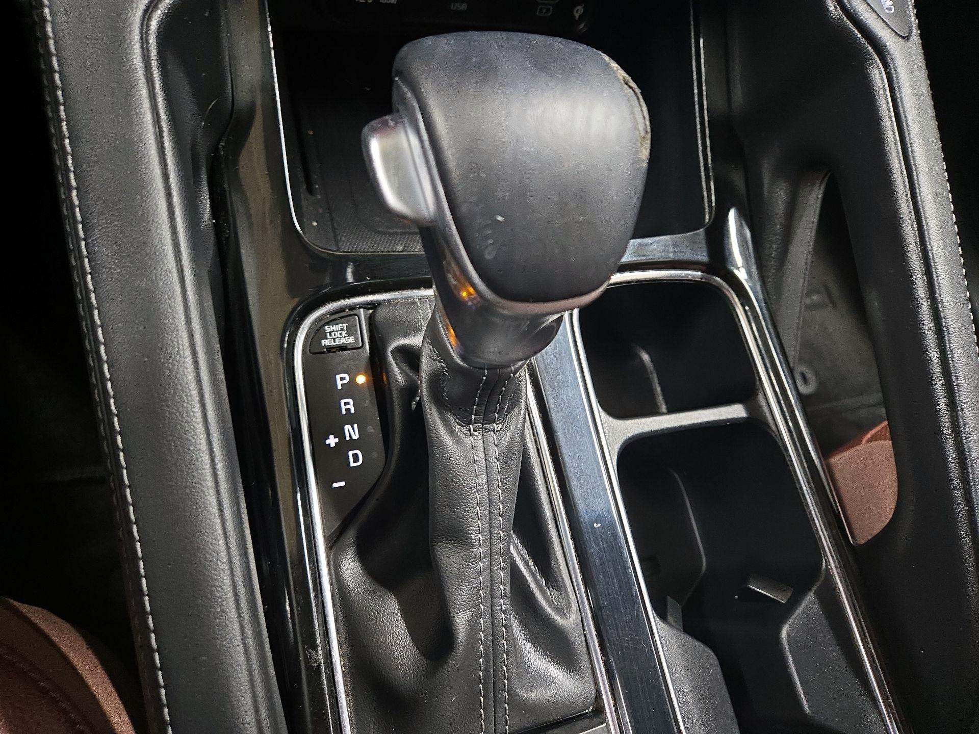 Thumbnail: 2023 Kia Telluride - 18