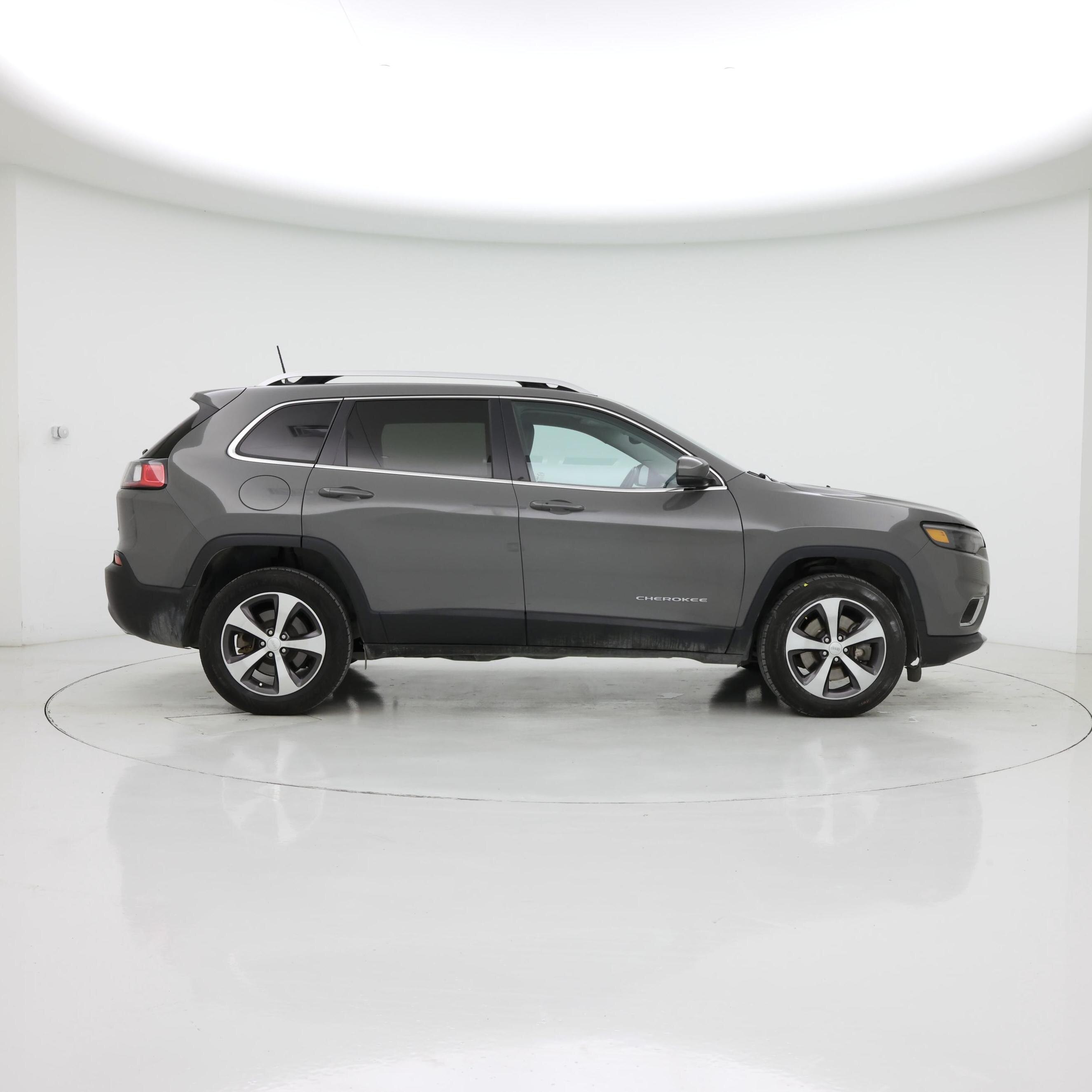Thumbnail: 2020 Jeep Cherokee - 7