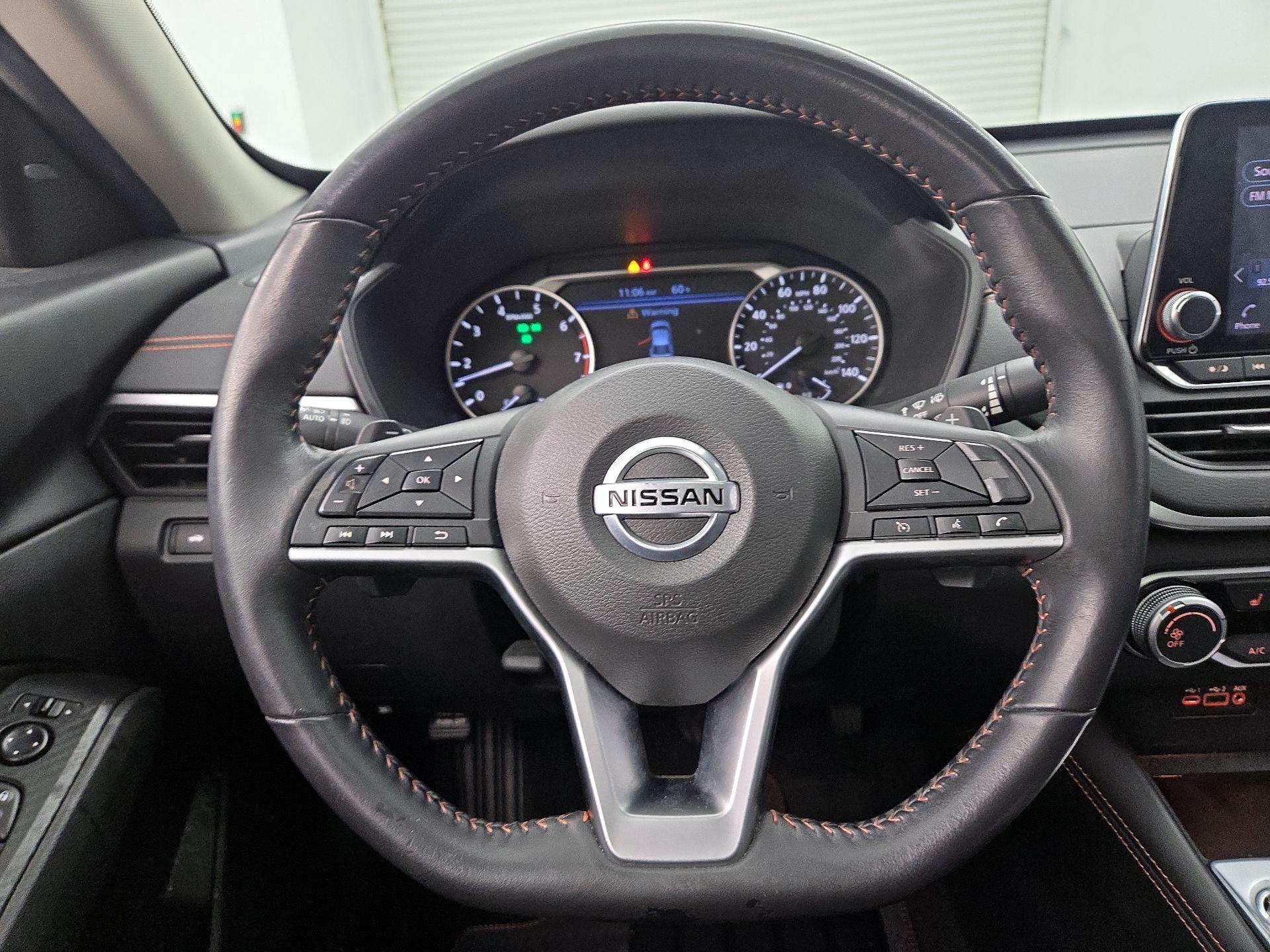 Thumbnail: 2022 Nissan Altima - 10