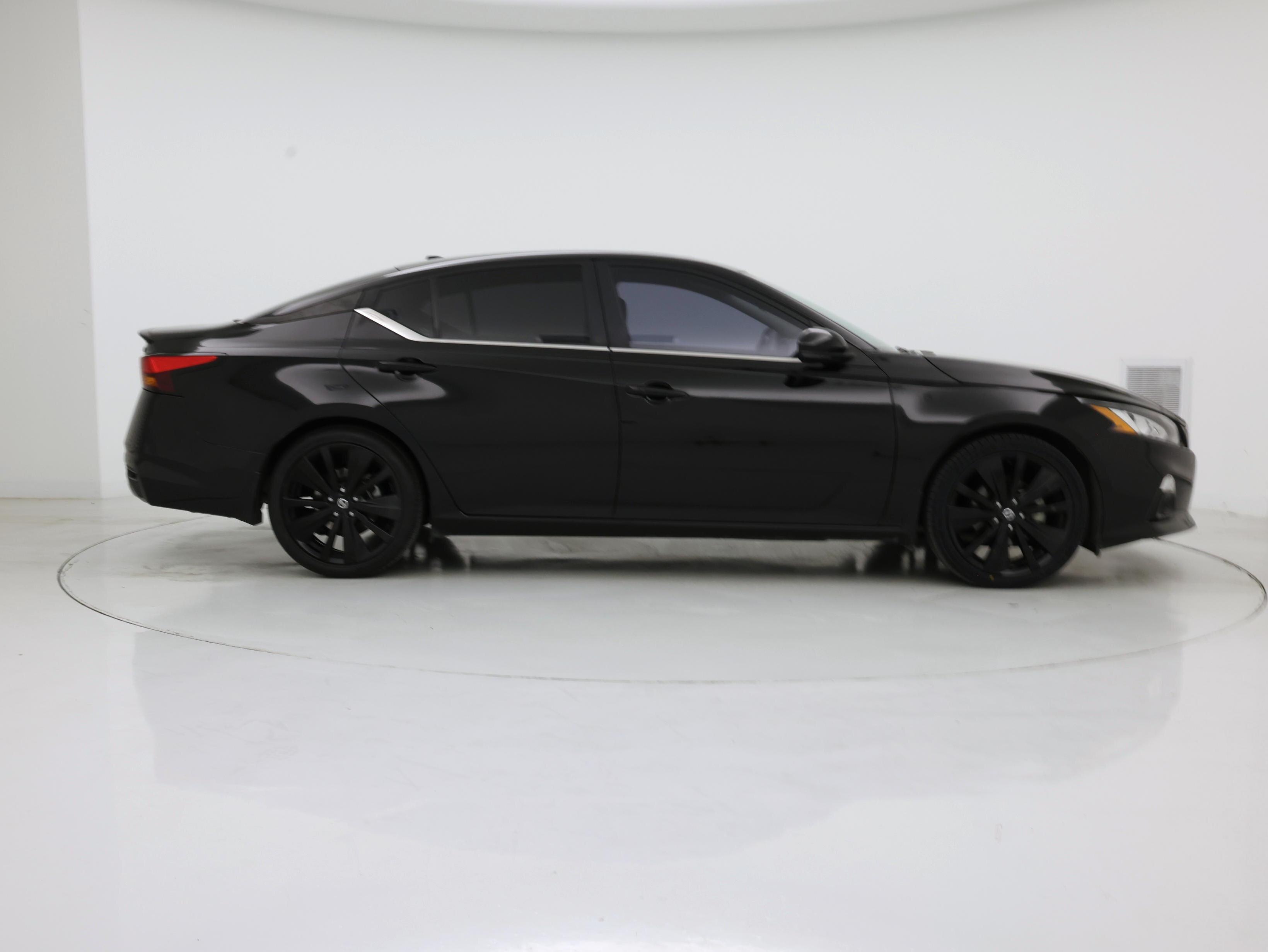 Thumbnail: 2022 Nissan Altima - 7