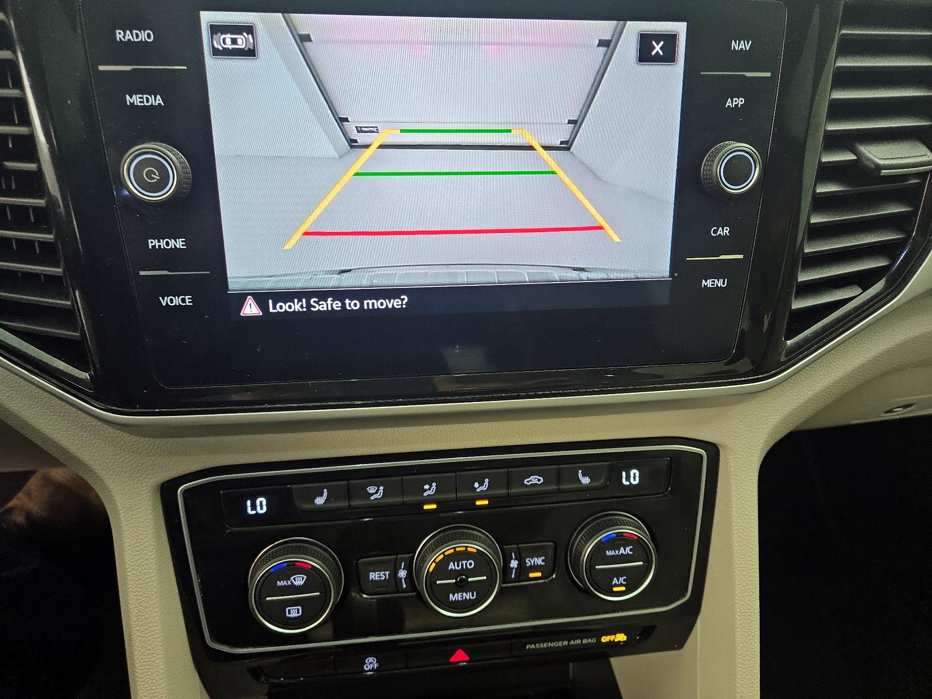 Thumbnail: 2022 Volkswagen Atlas - 15