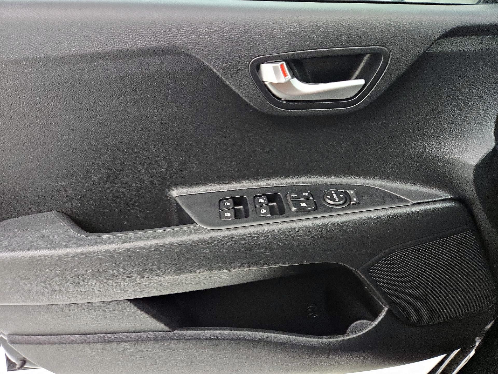 Thumbnail: 2022 Kia Rio - 12