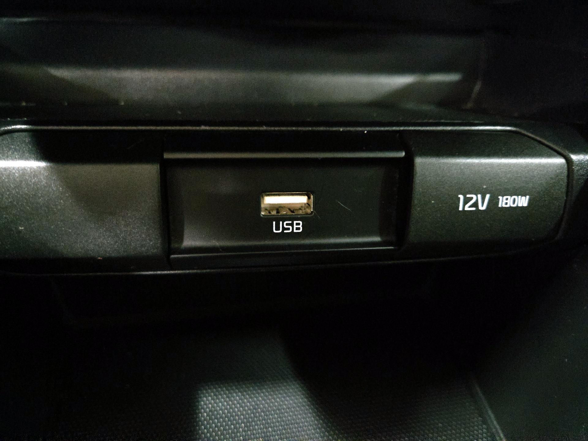 Thumbnail: 2022 Kia Rio - 17