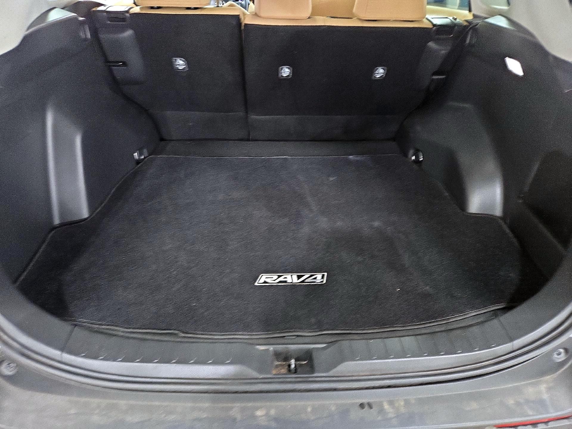 Thumbnail: 2024 Toyota RAV4 - 18