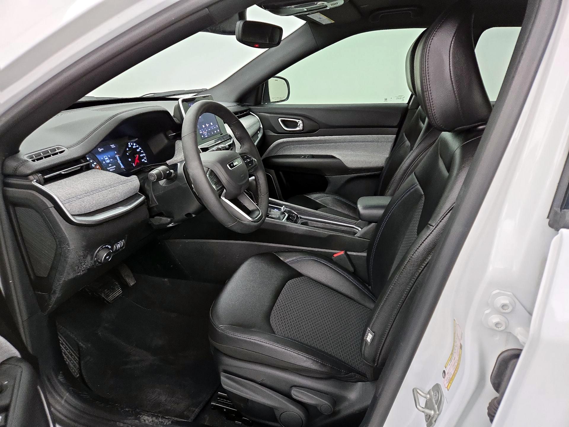 Thumbnail: 2025 Jeep Compass - 11