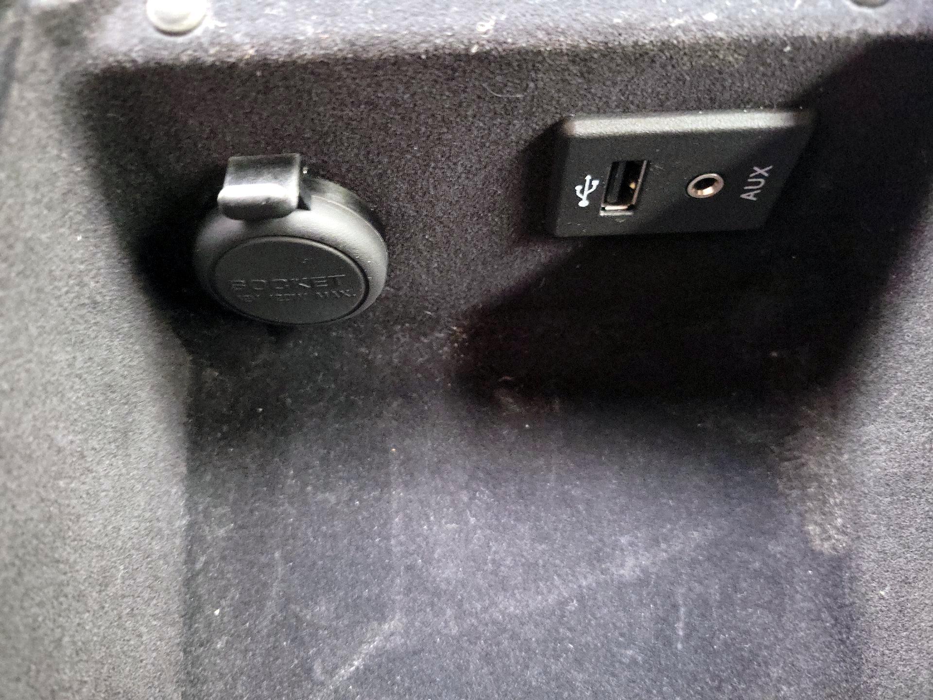 Thumbnail: 2016 Nissan Z - 17