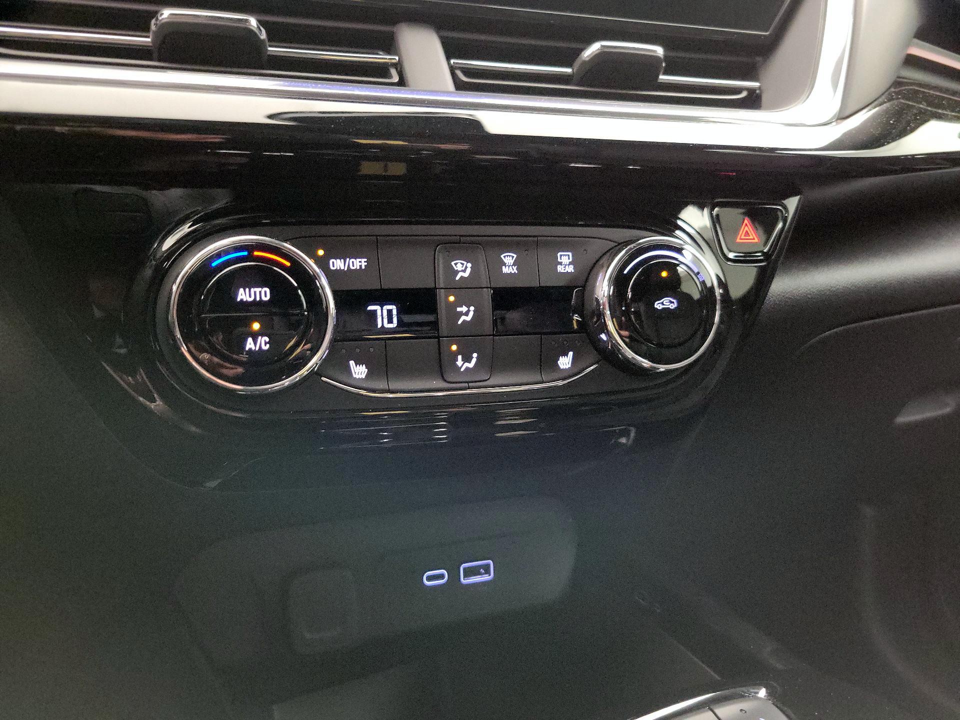 Thumbnail: 2025 Chevrolet Trax - 16