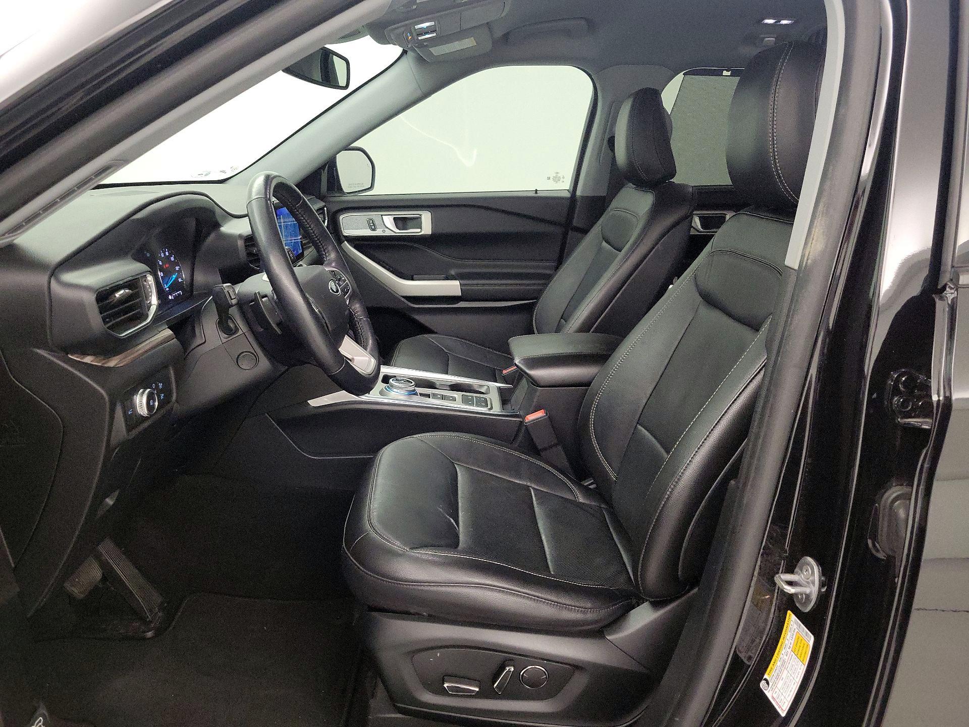 Thumbnail: 2020 Ford Explorer - 11