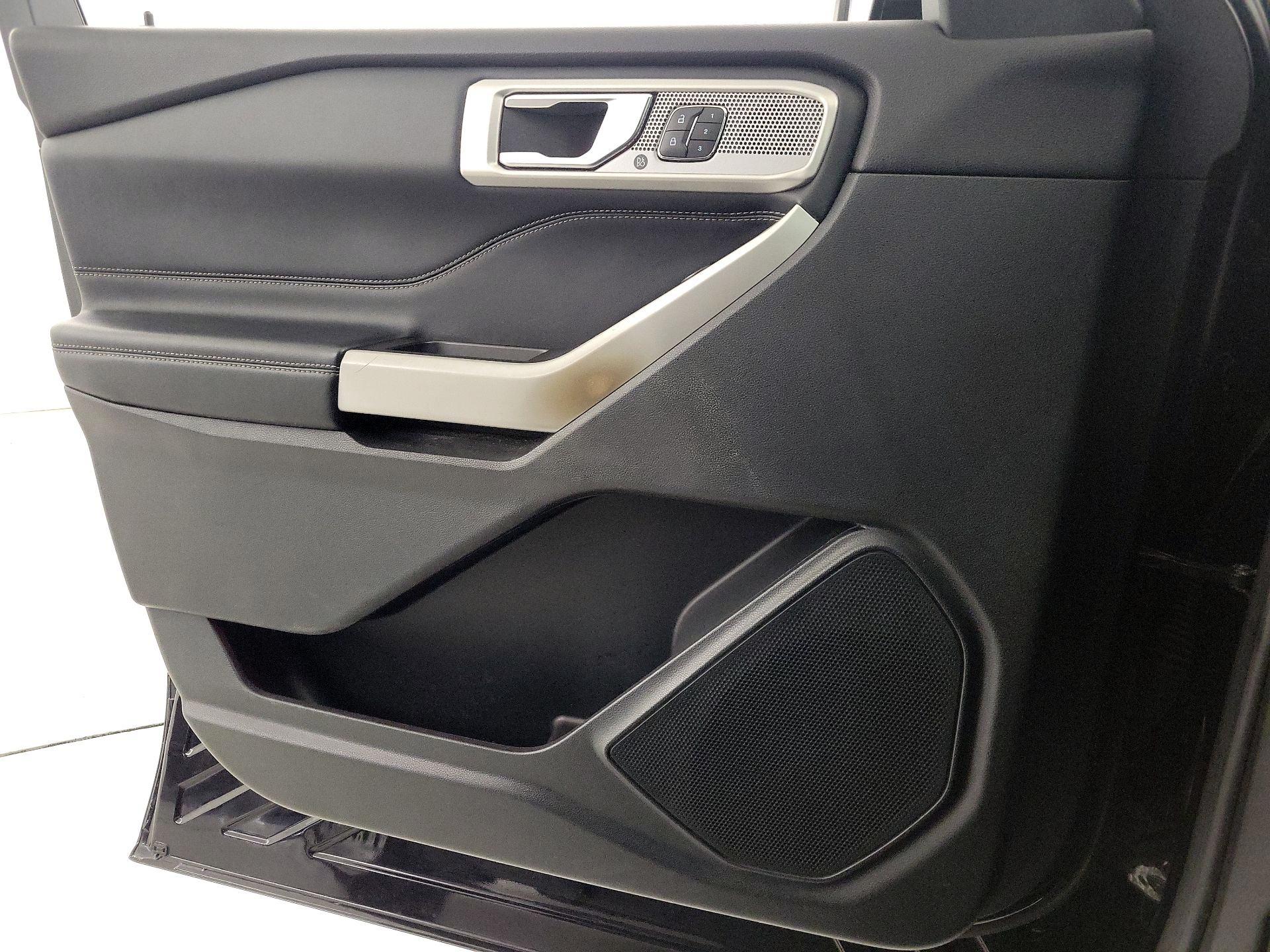 Thumbnail: 2020 Ford Explorer - 12