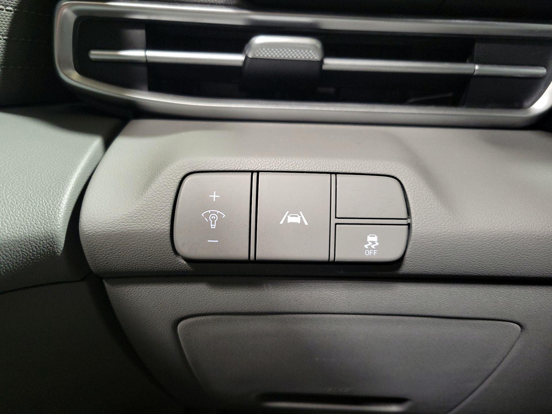 Thumbnail: 2022 Hyundai Elantra - 13