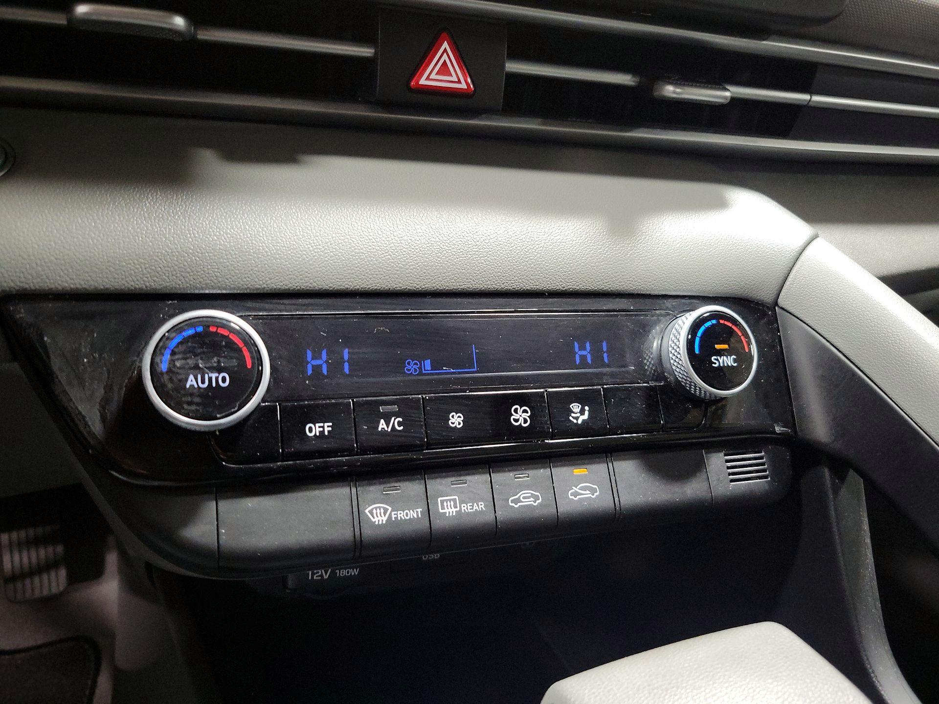 Thumbnail: 2022 Hyundai Elantra - 16