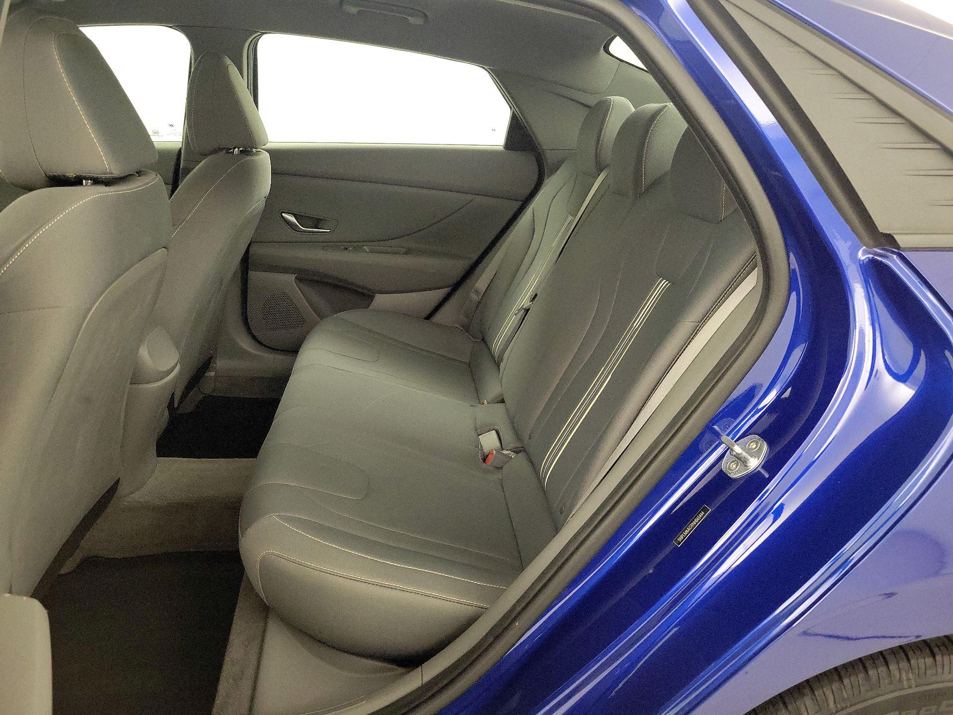 Thumbnail: 2022 Hyundai Elantra - 18