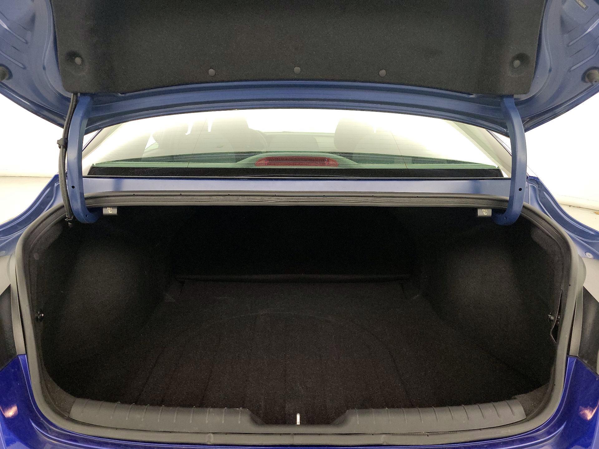 Thumbnail: 2022 Hyundai Elantra - 19