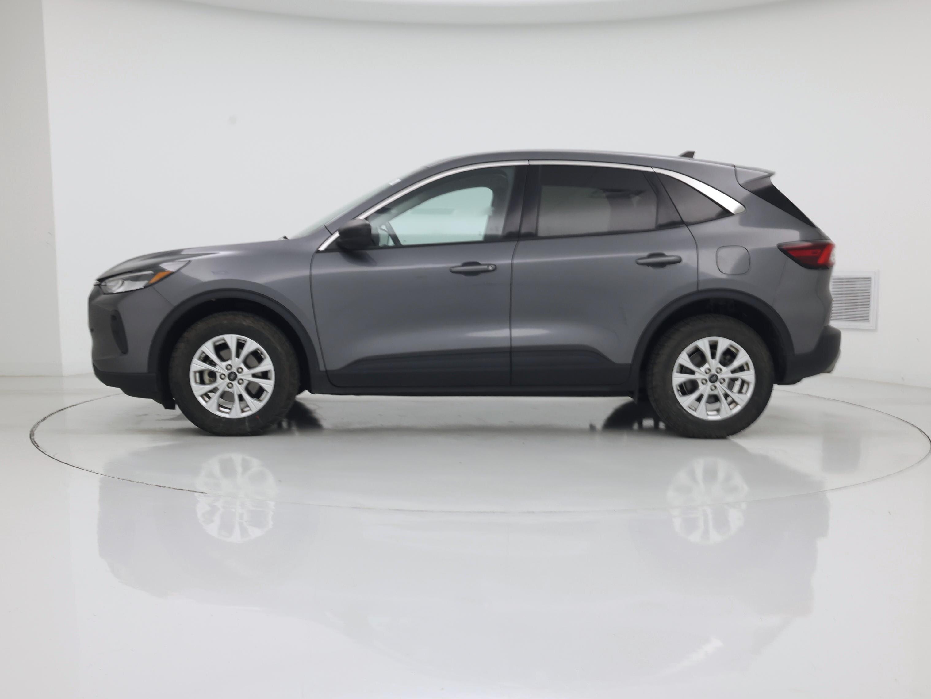 Thumbnail: 2023 Ford Escape - 3