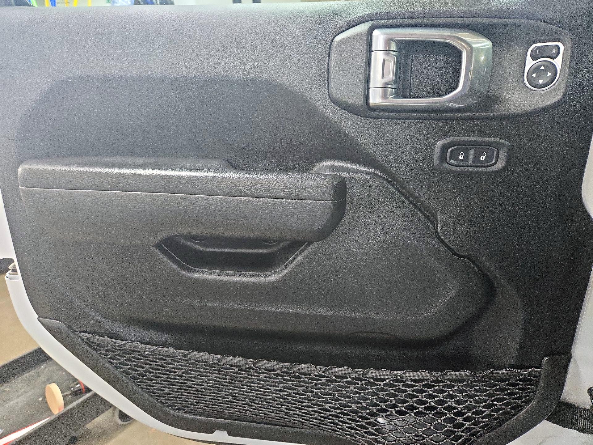 Thumbnail: 2022 Jeep Gladiator - 12