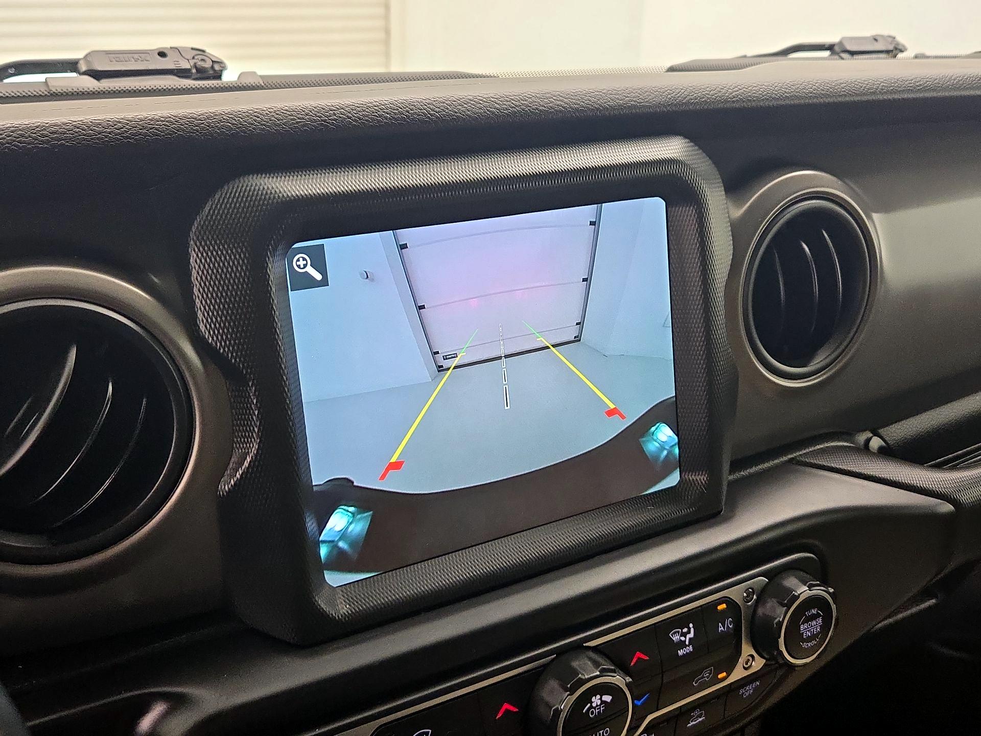 Thumbnail: 2022 Jeep Gladiator - 15