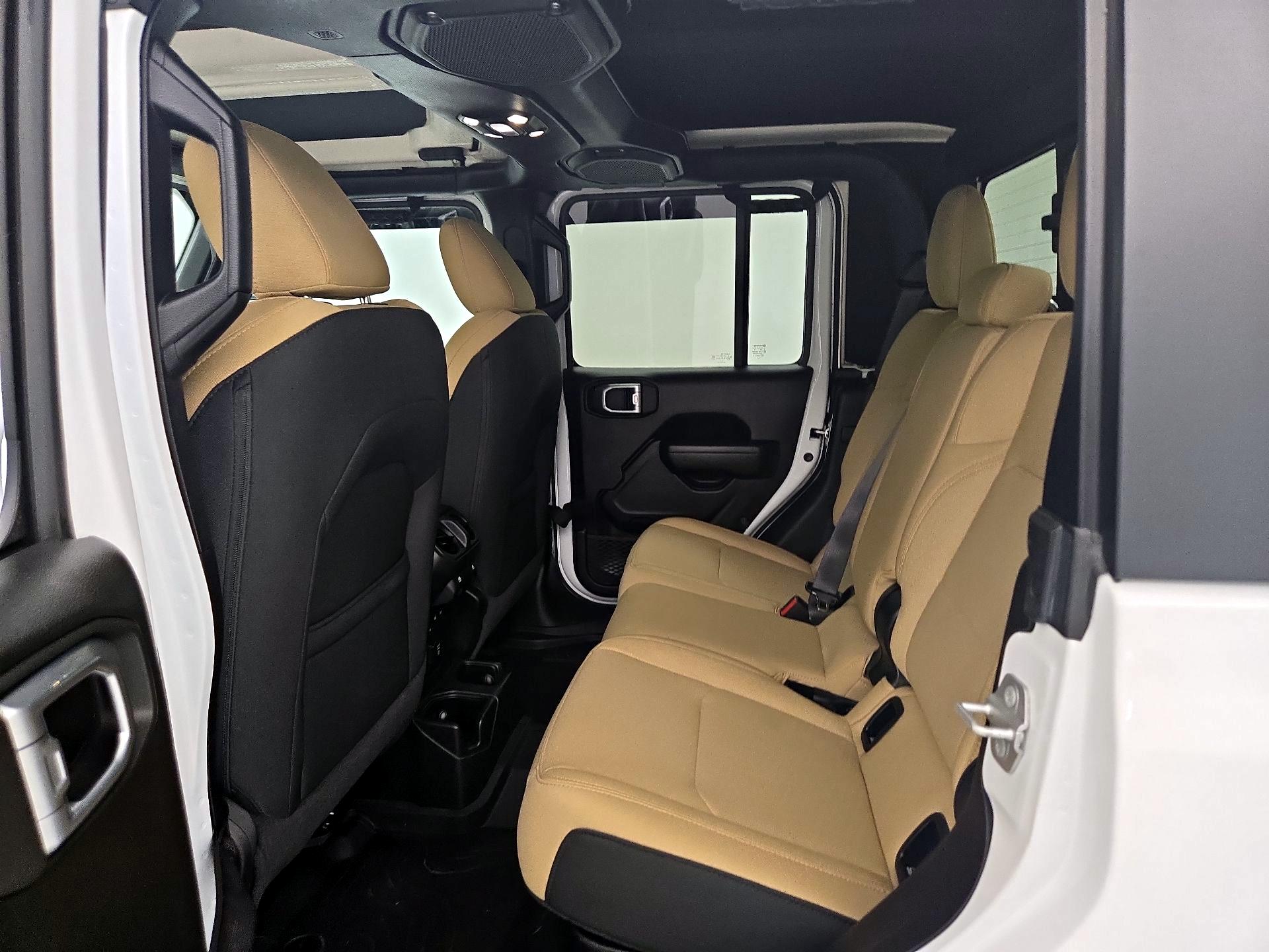 Thumbnail: 2022 Jeep Gladiator - 20