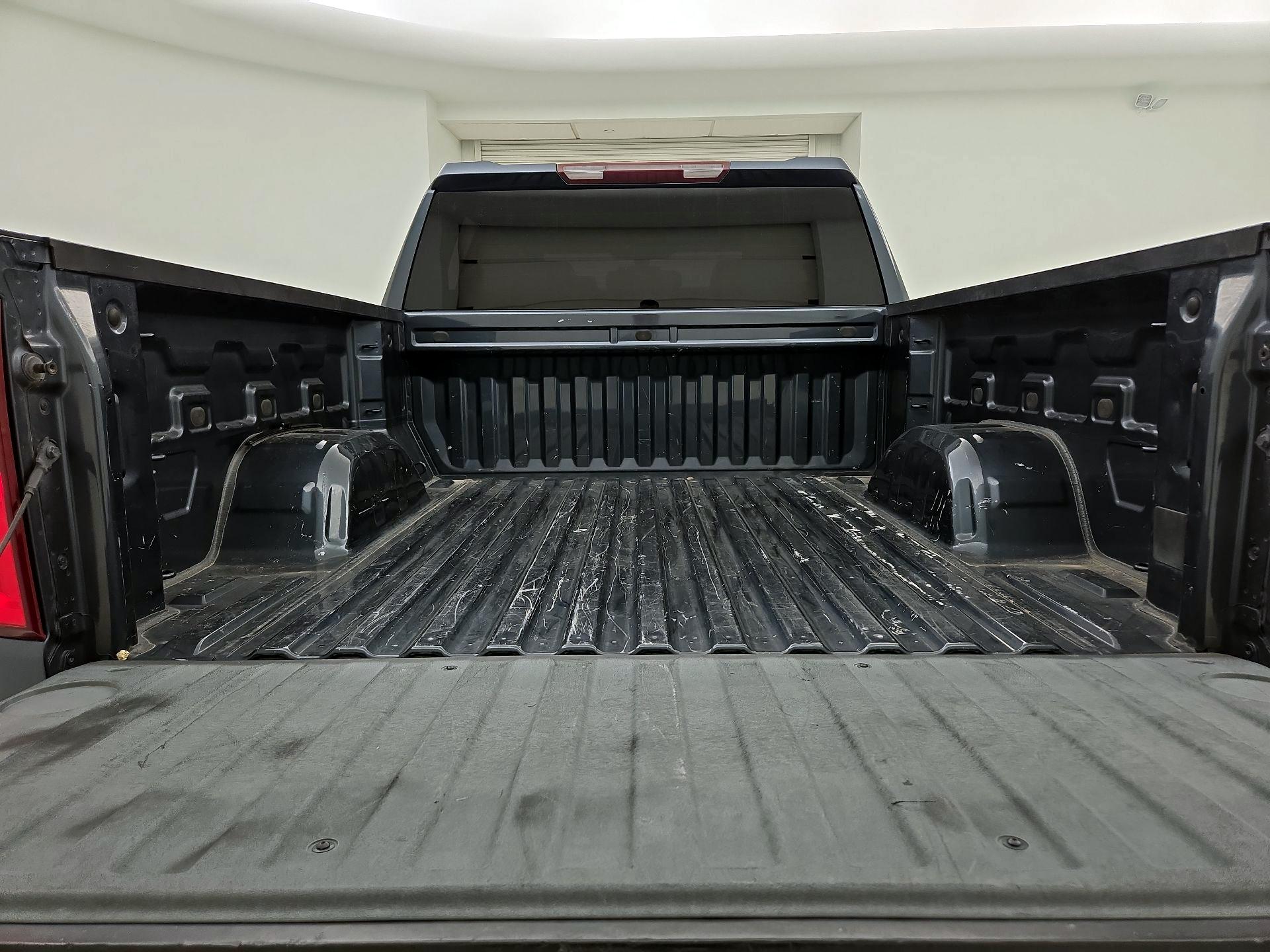 Thumbnail: 2020 Chevrolet Silverado 1500 - 20