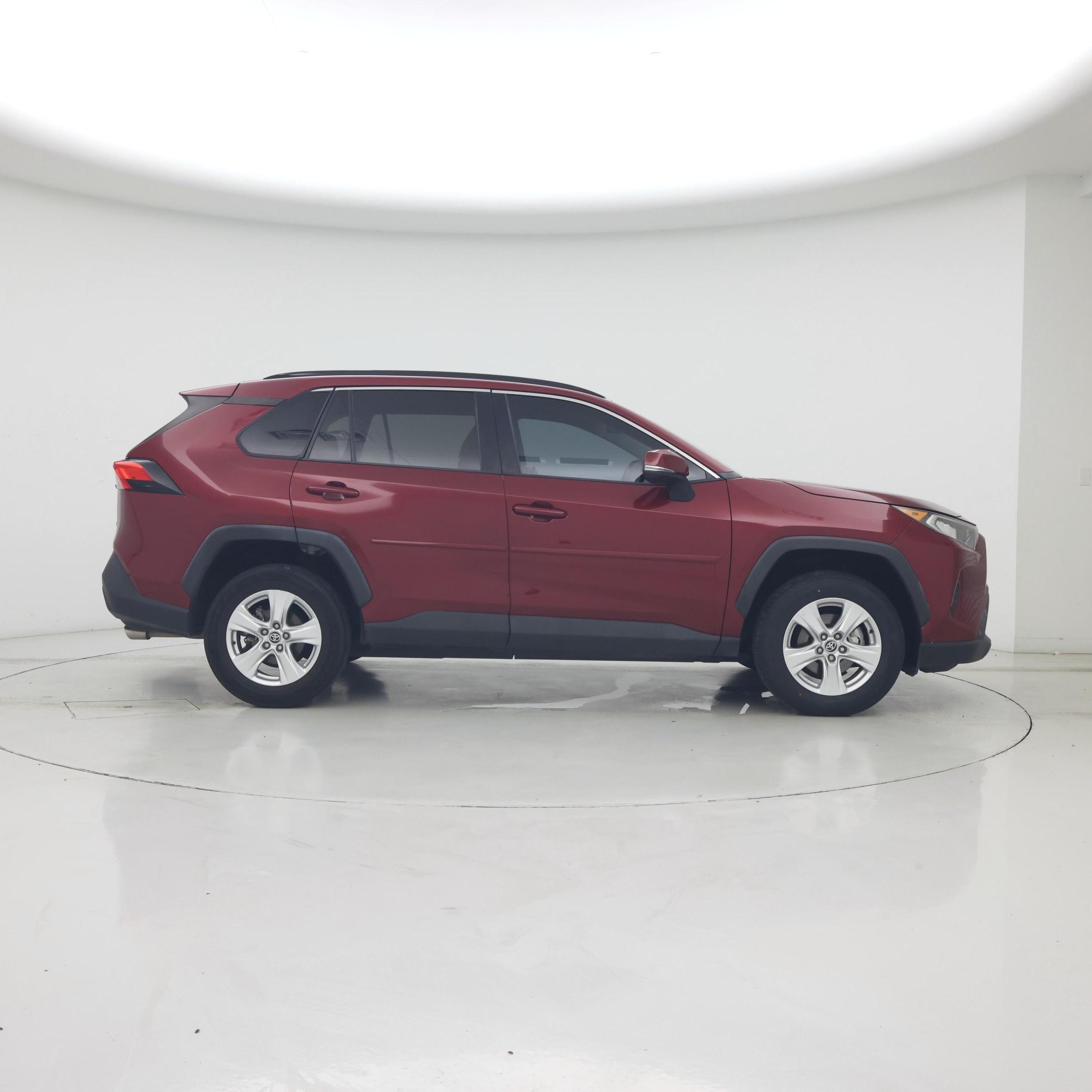 Thumbnail: 2021 Toyota RAV4 - 7