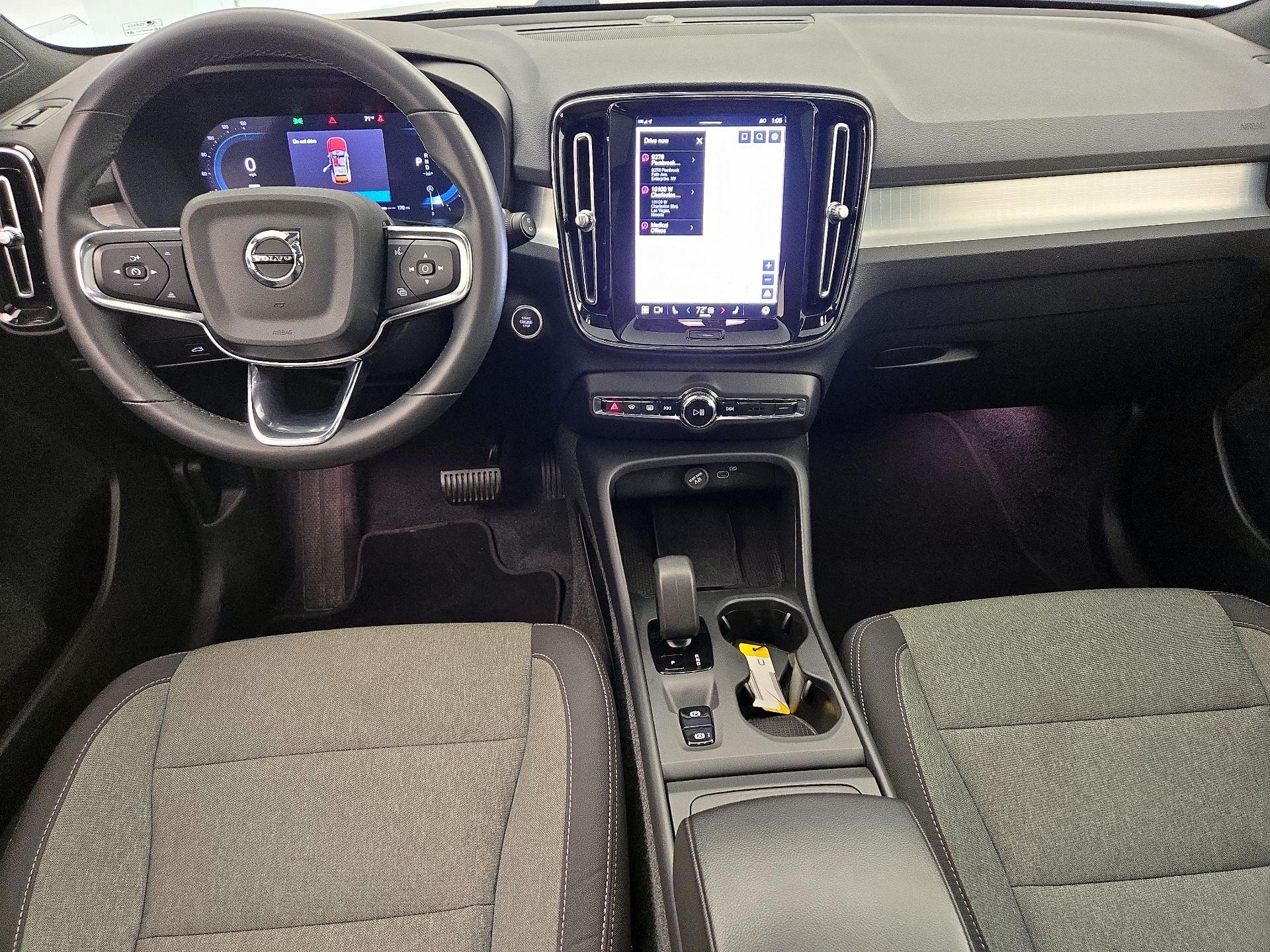 Thumbnail: 2024 Volvo XC40 - 9