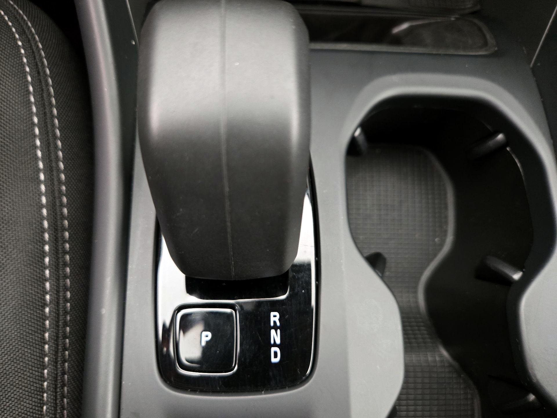 Thumbnail: 2024 Volvo XC40 - 18