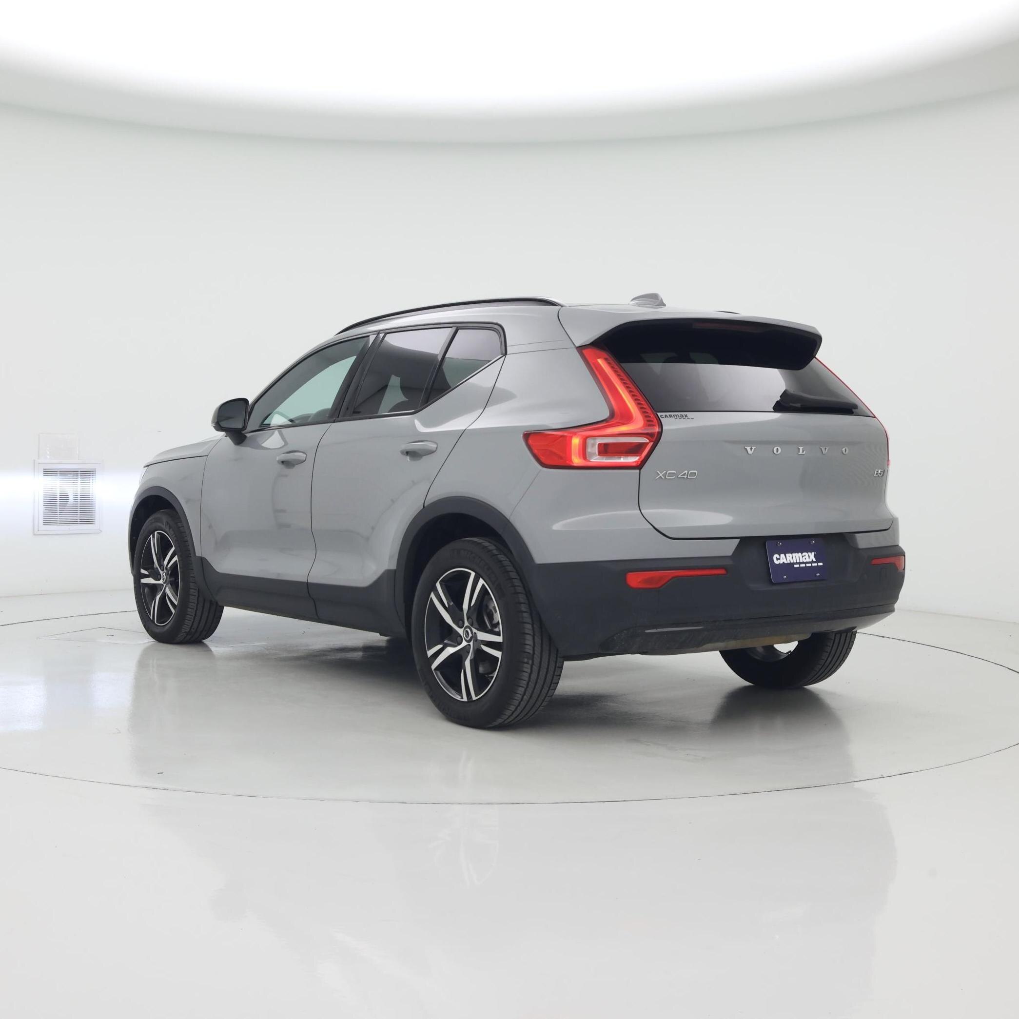 Thumbnail: 2024 Volvo XC40 - 2