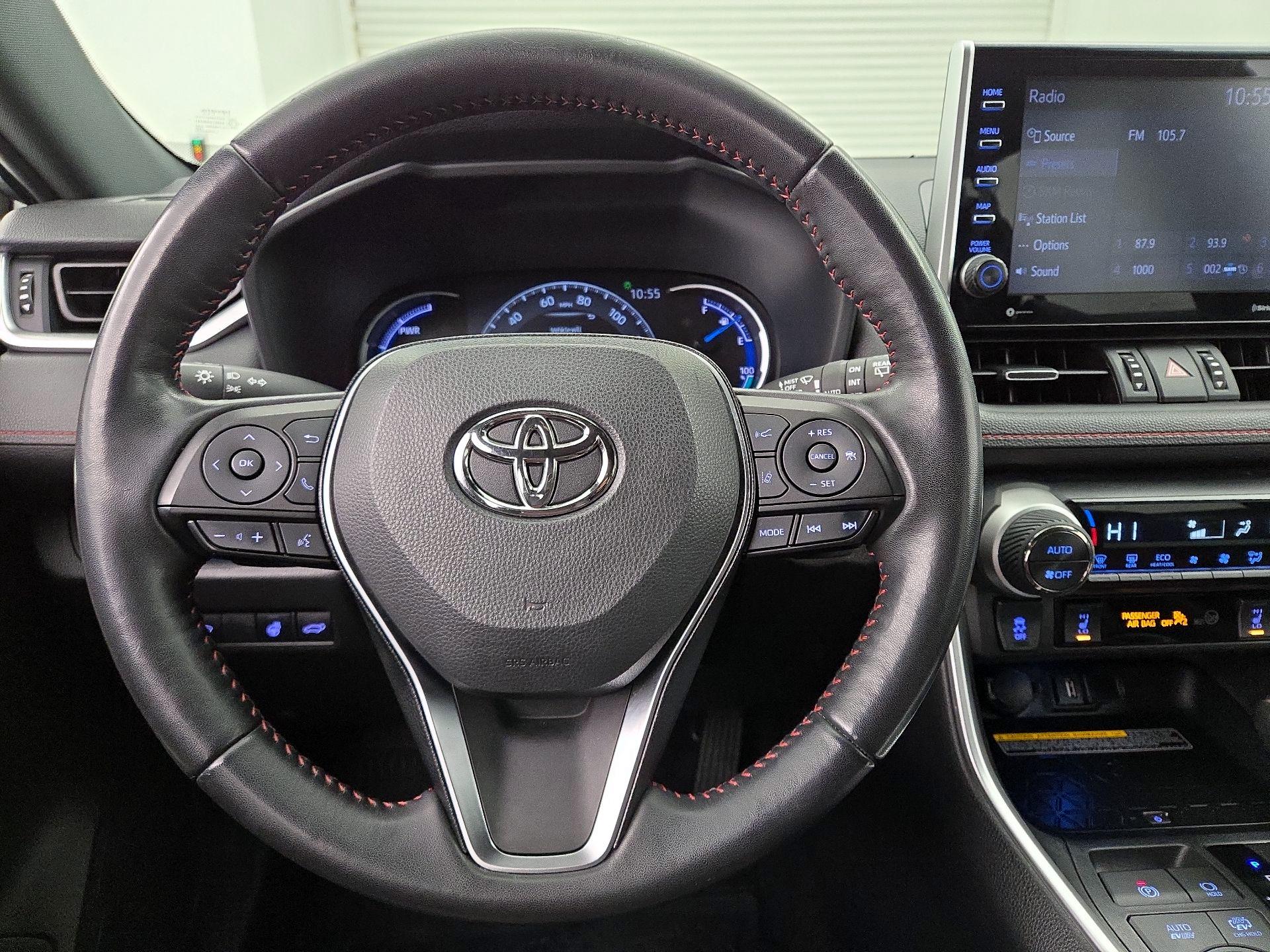 Thumbnail: 2021 Toyota RAV4 - 10