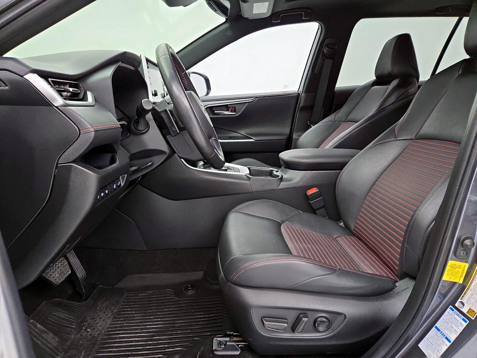 Thumbnail: 2021 Toyota RAV4 - 11