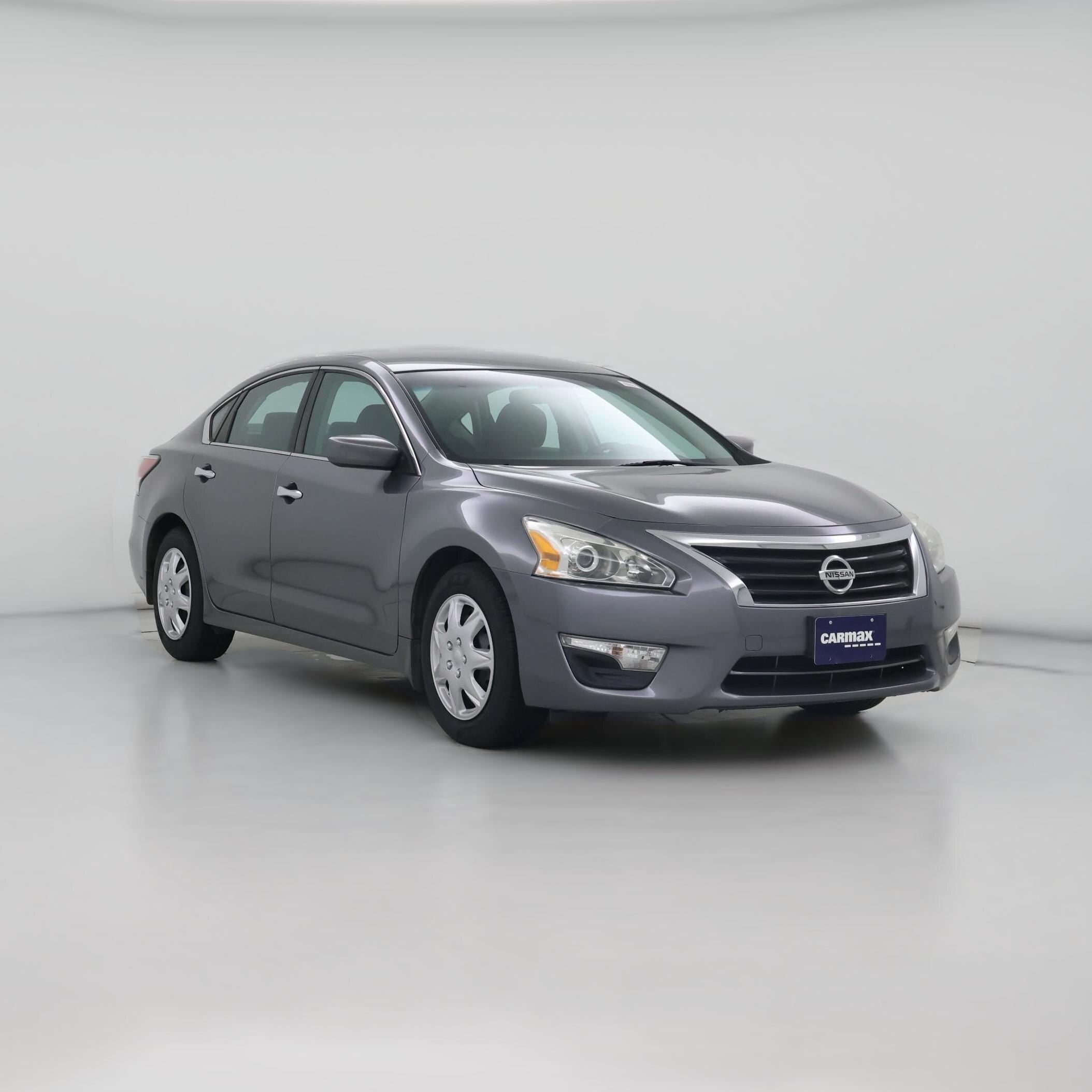 Thumbnail: 2015 Nissan Altima - 1