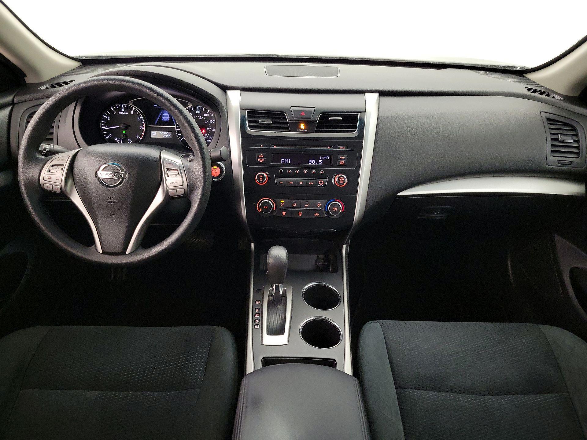 Thumbnail: 2015 Nissan Altima - 9