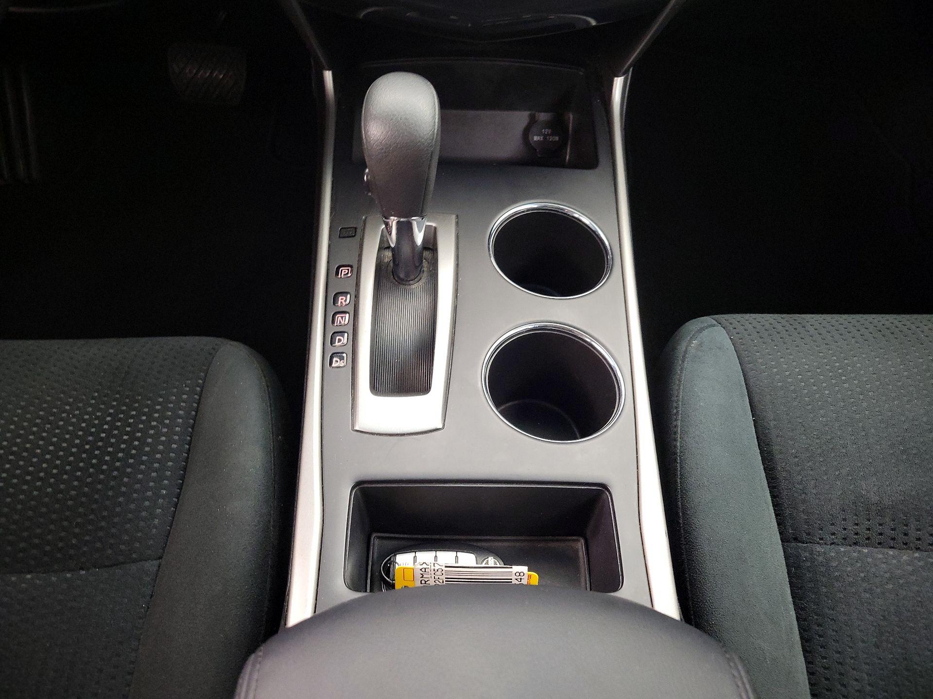 Thumbnail: 2015 Nissan Altima - 16